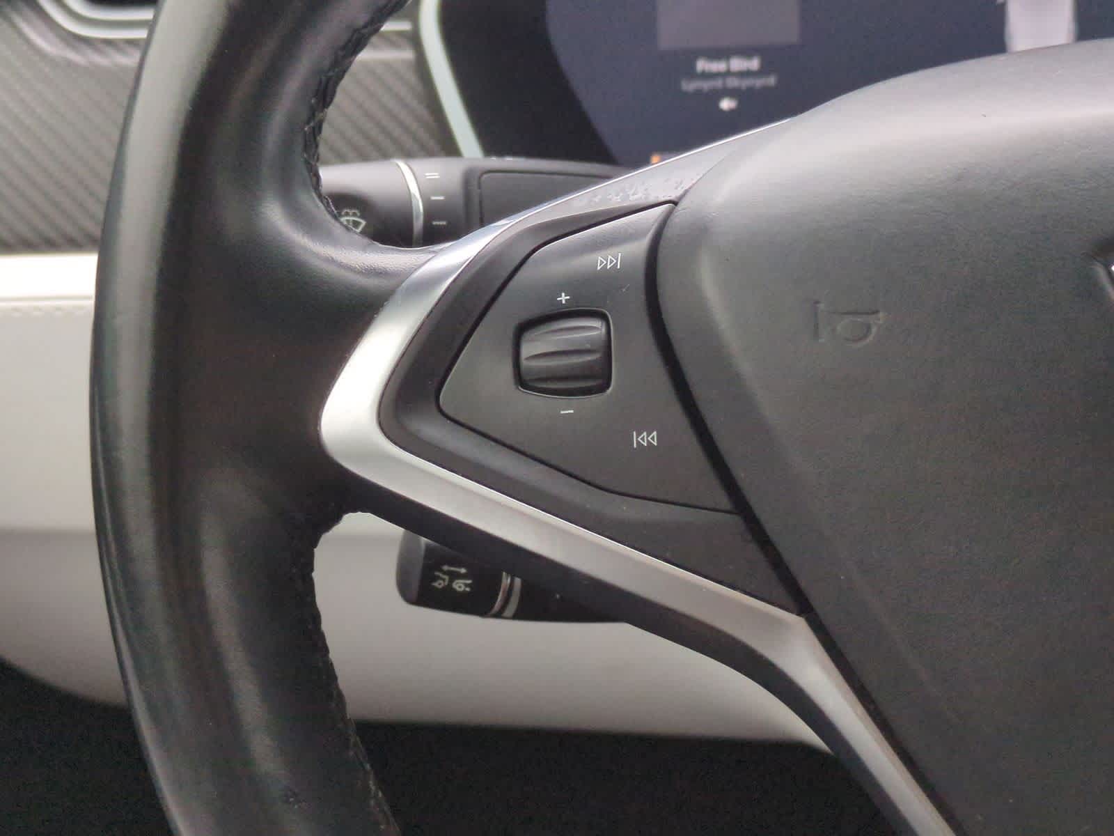 Thumbnail: 2017 Tesla Model X - 22