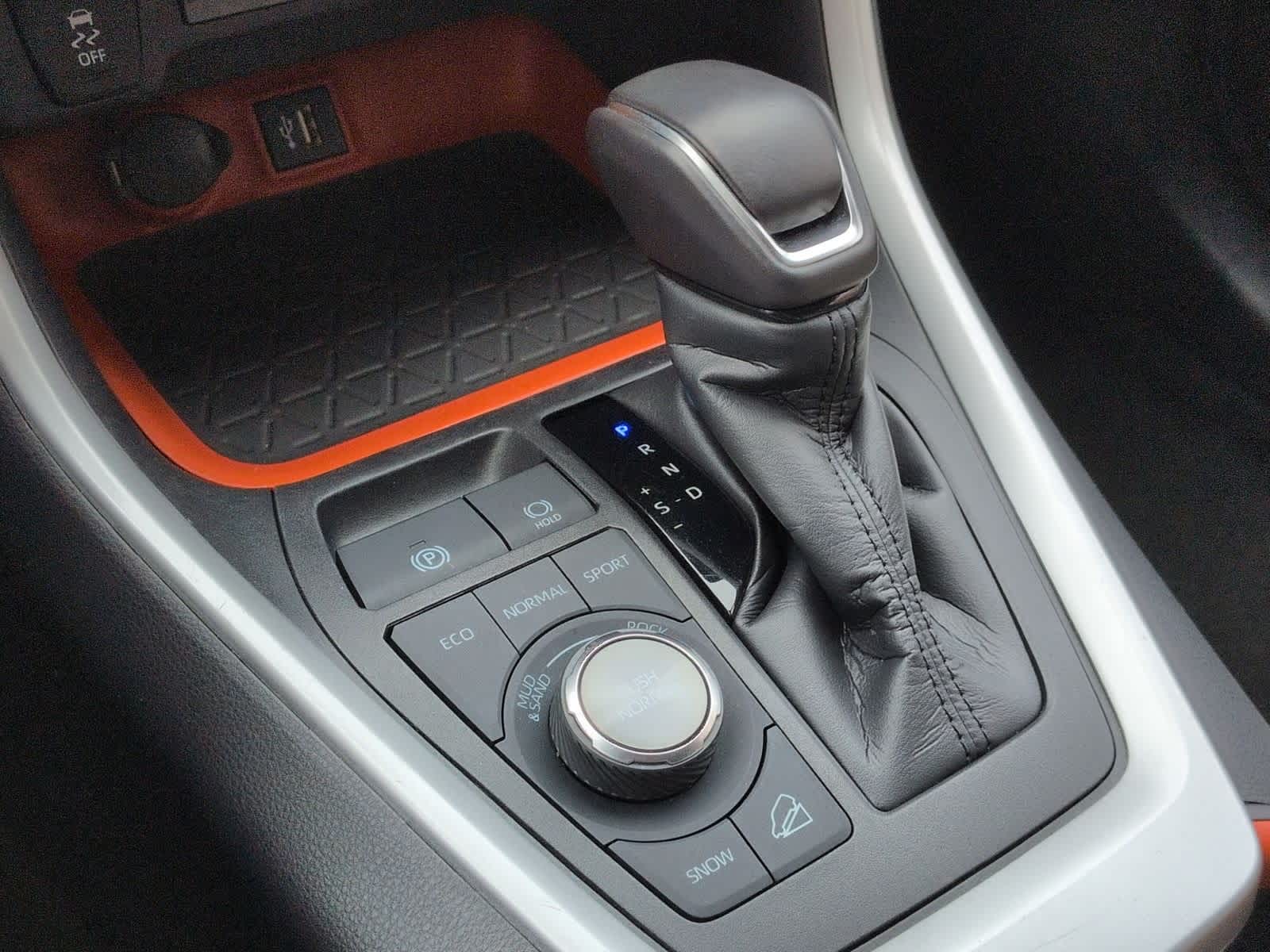 Thumbnail: 2024 Toyota RAV4 - 31