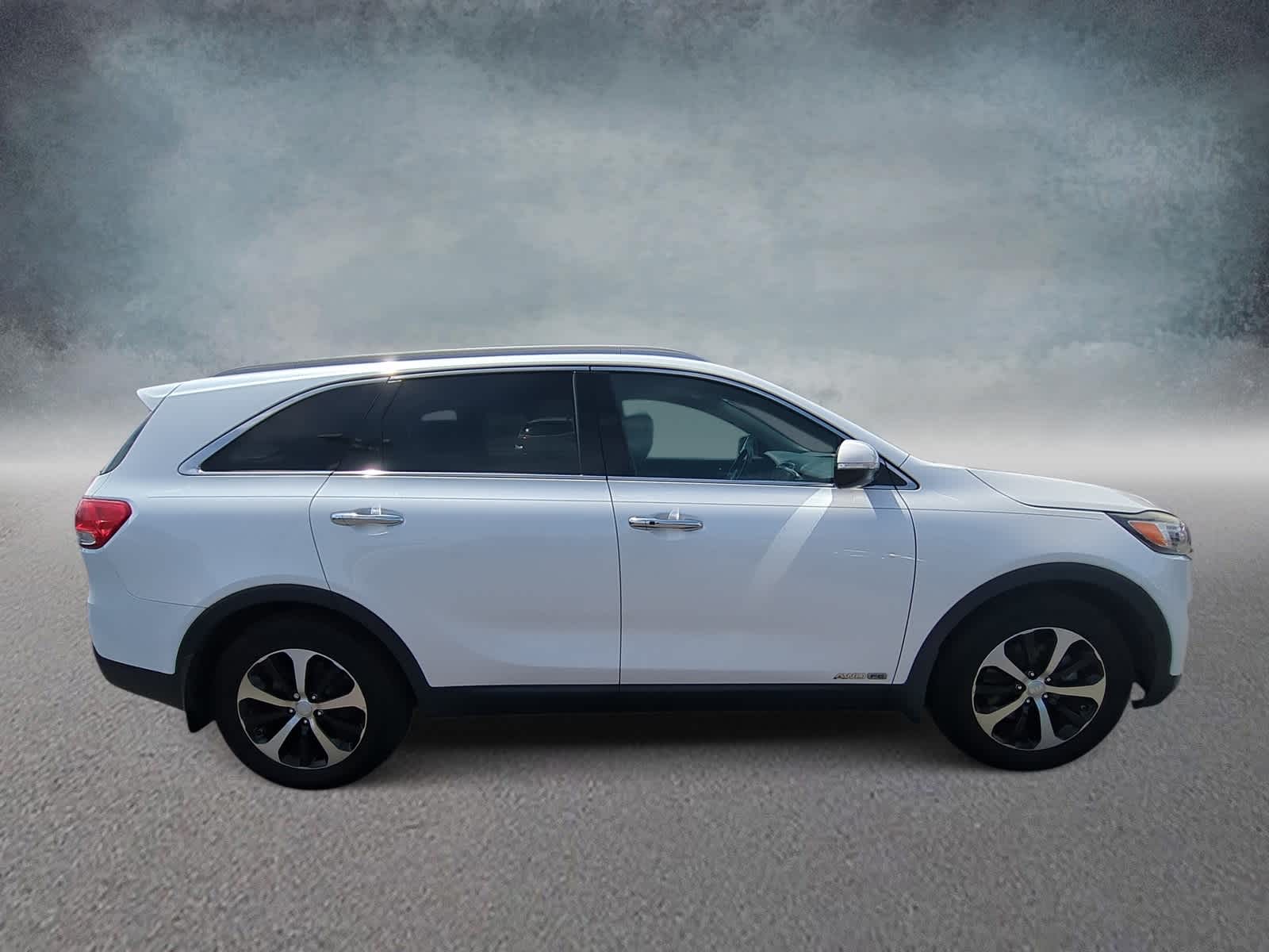 Thumbnail: 2016 Kia Sorento - 9