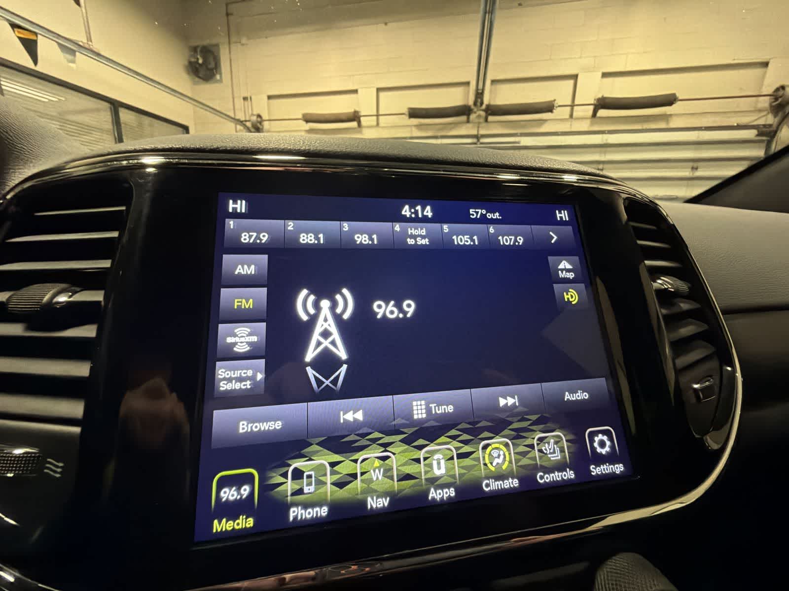 Thumbnail: 2020 Jeep Grand Cherokee - 31