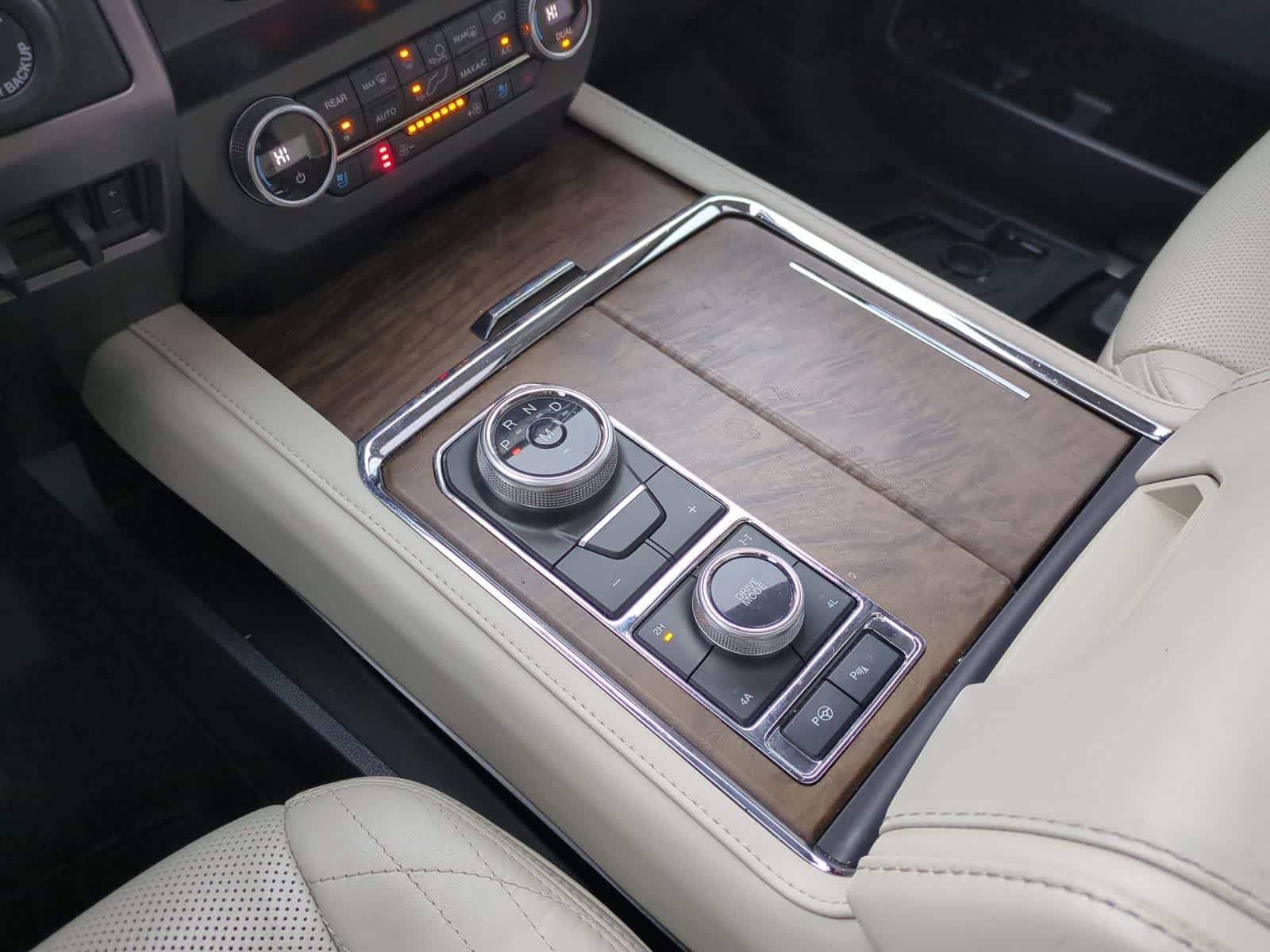 Thumbnail: 2019 Ford Expedition - 32