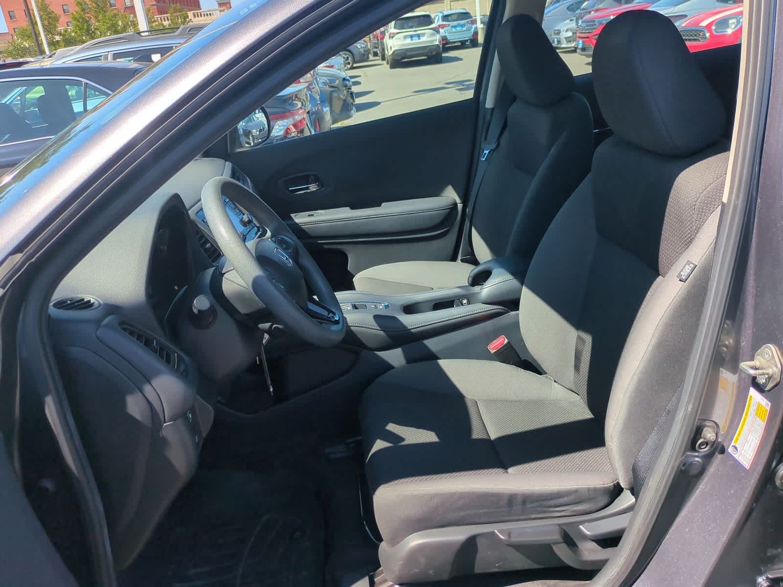 Thumbnail: 2019 Honda HR-V - 17