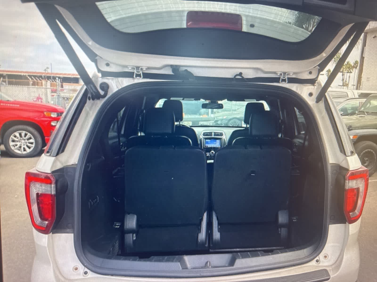 Thumbnail: 2019 Ford Explorer - 22
