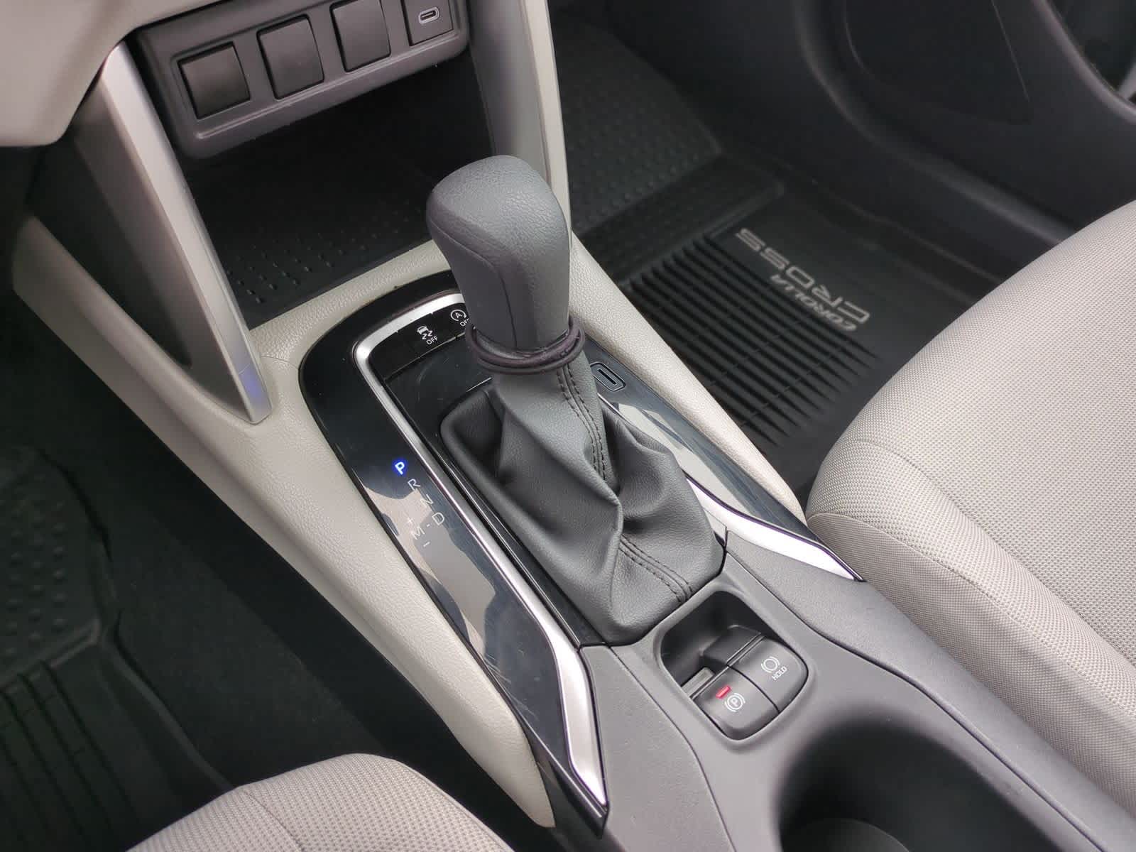 Thumbnail: 2023 Toyota Corolla Cross - 31