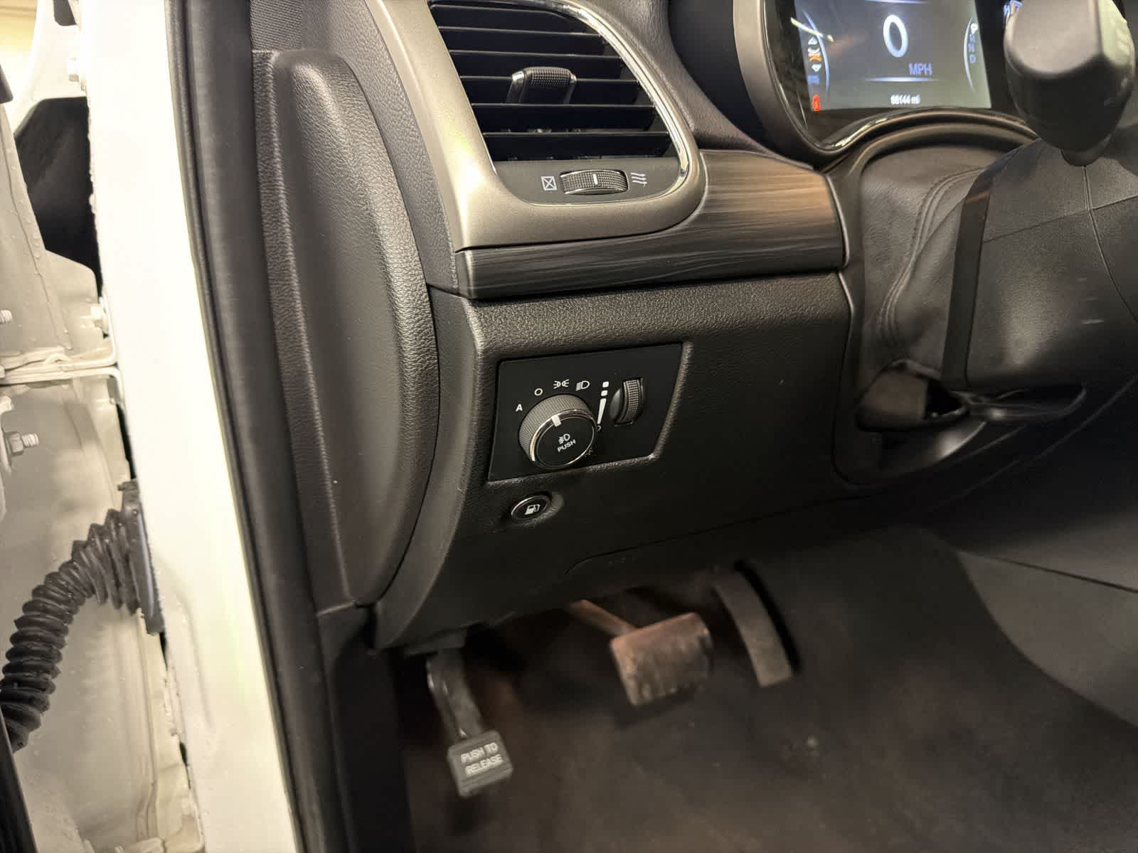 Thumbnail: 2021 Jeep Grand Cherokee - 18