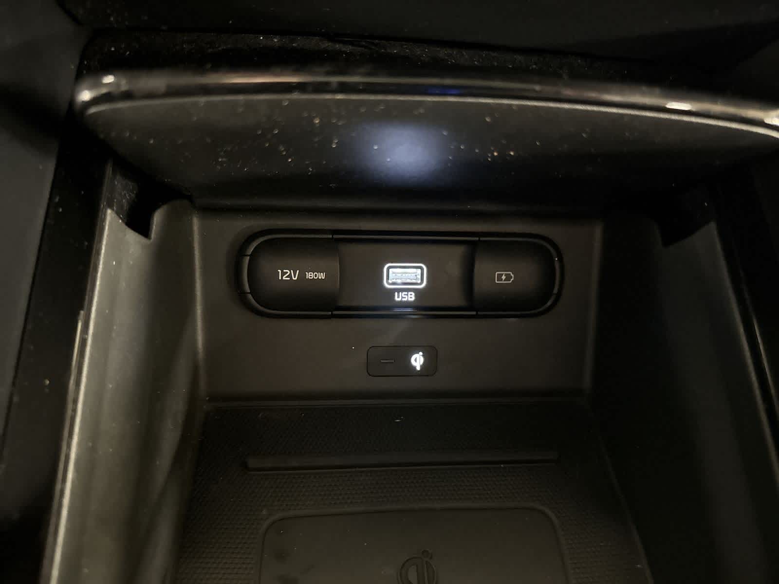 Thumbnail: 2020 Kia Telluride - 26