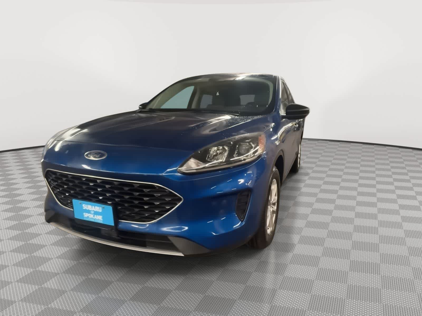 Thumbnail: 2022 Ford Escape - 3