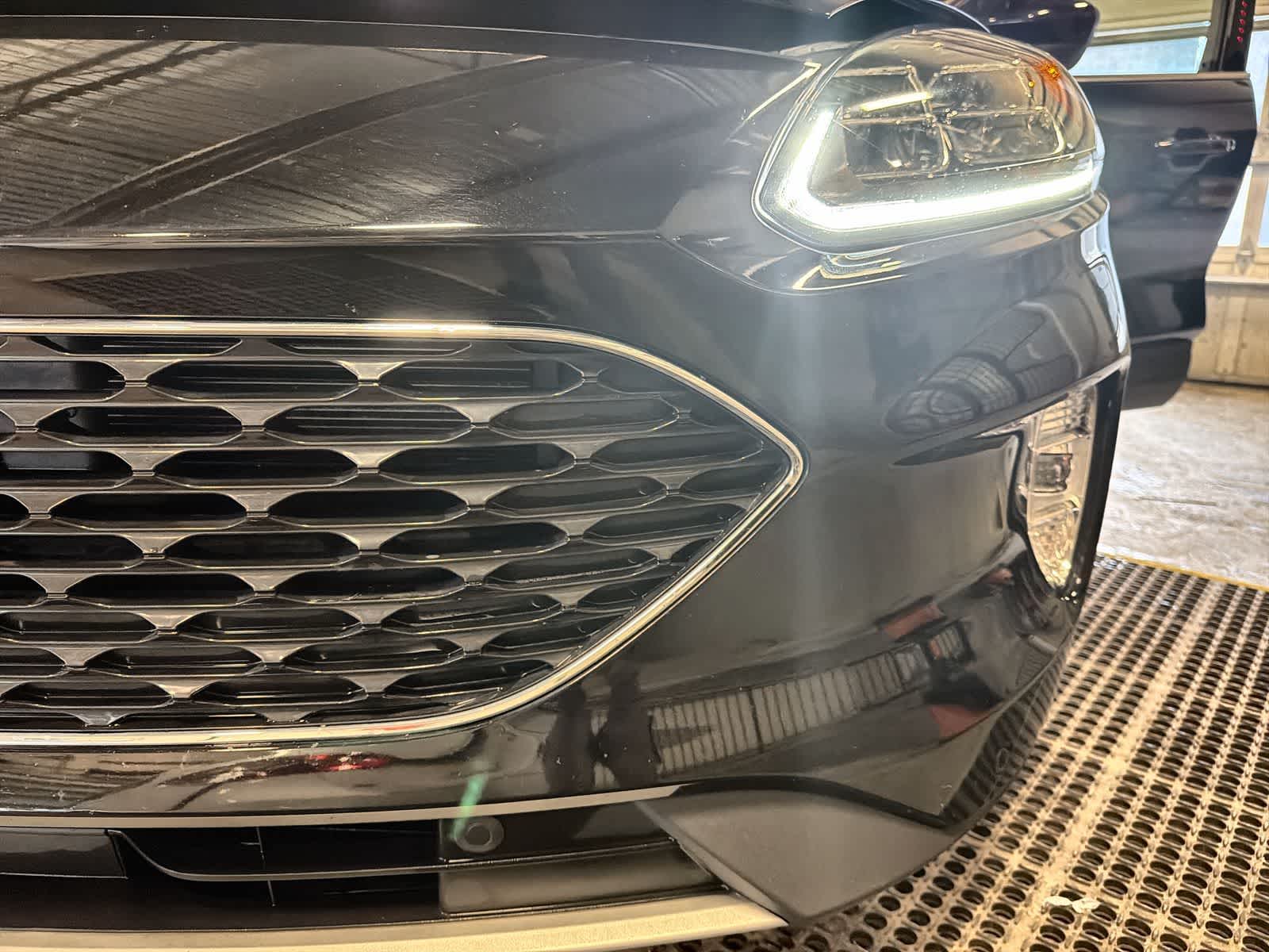 Thumbnail: 2022 Ford Escape - 11