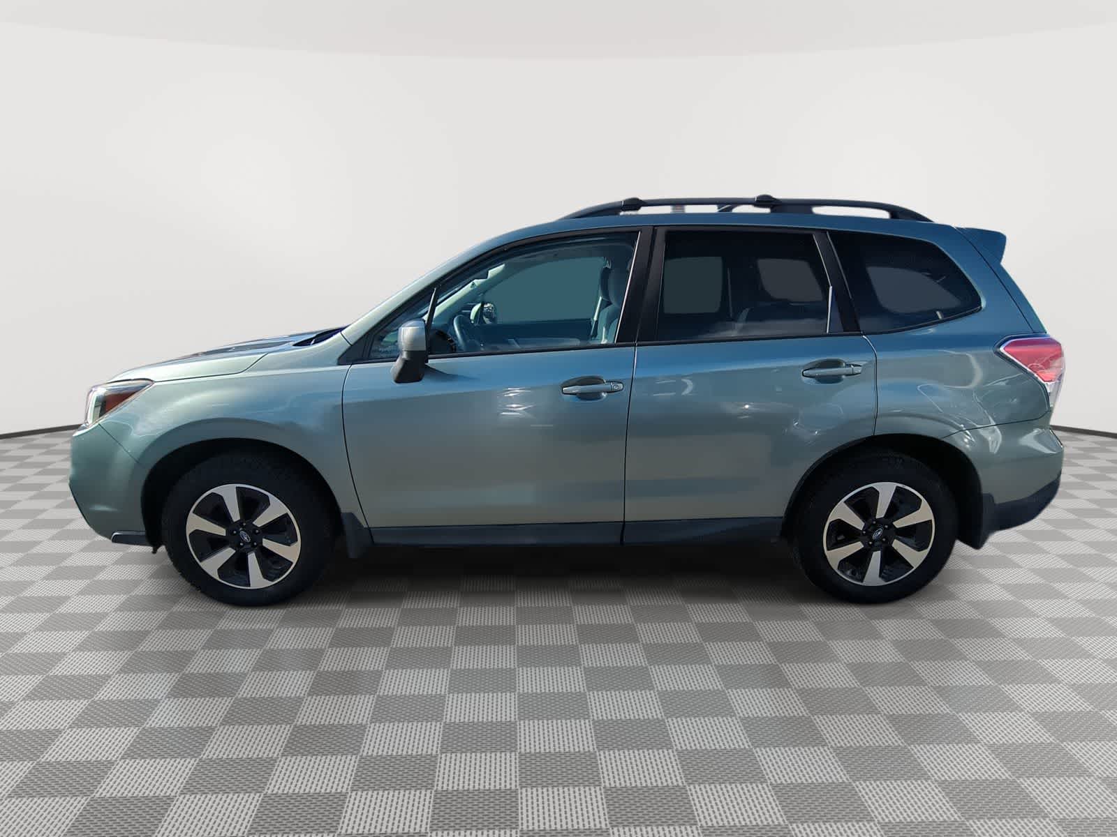 Thumbnail: 2017 Subaru Forester - 5