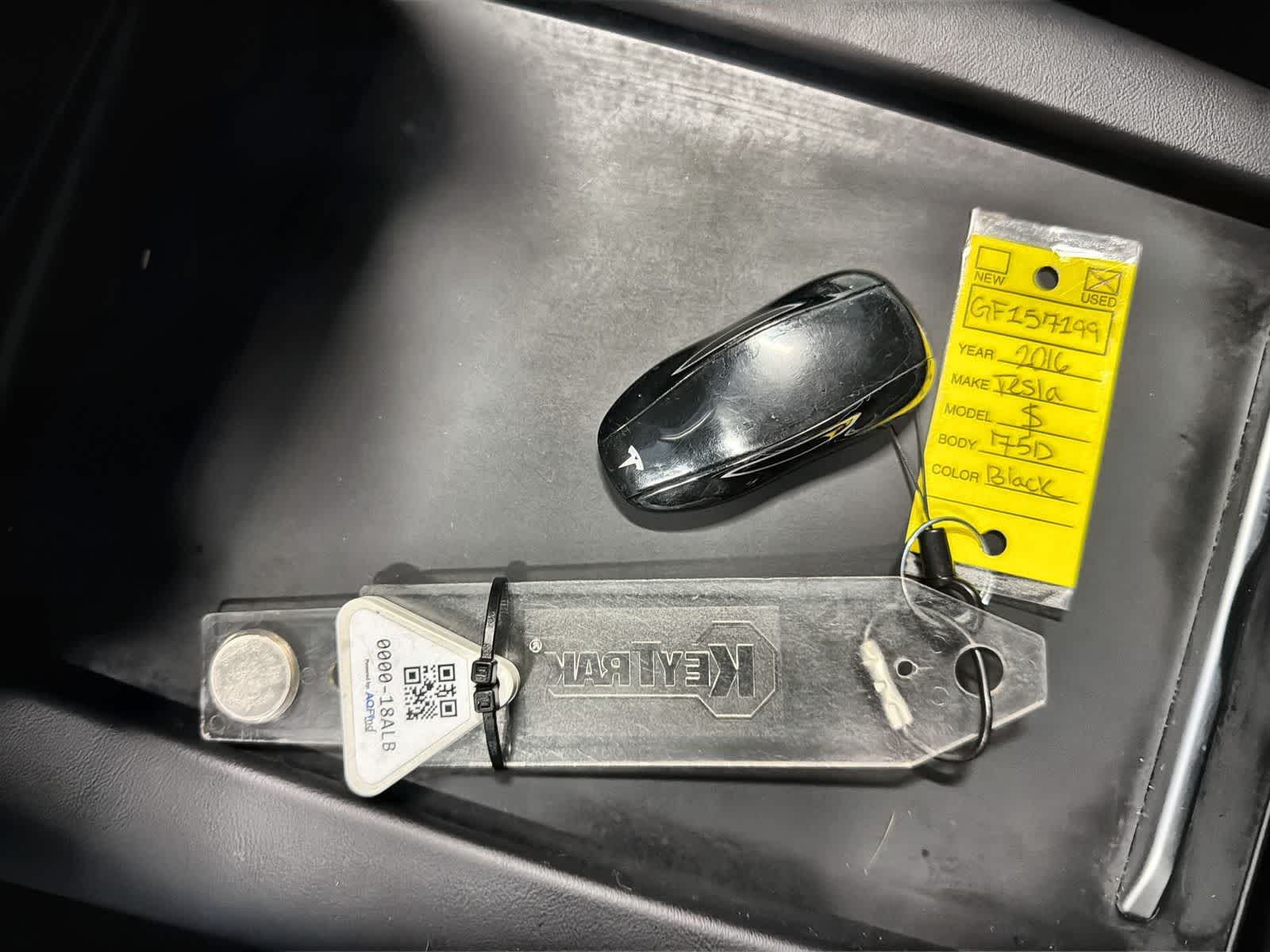 Thumbnail: 2016 Tesla Model S - 37