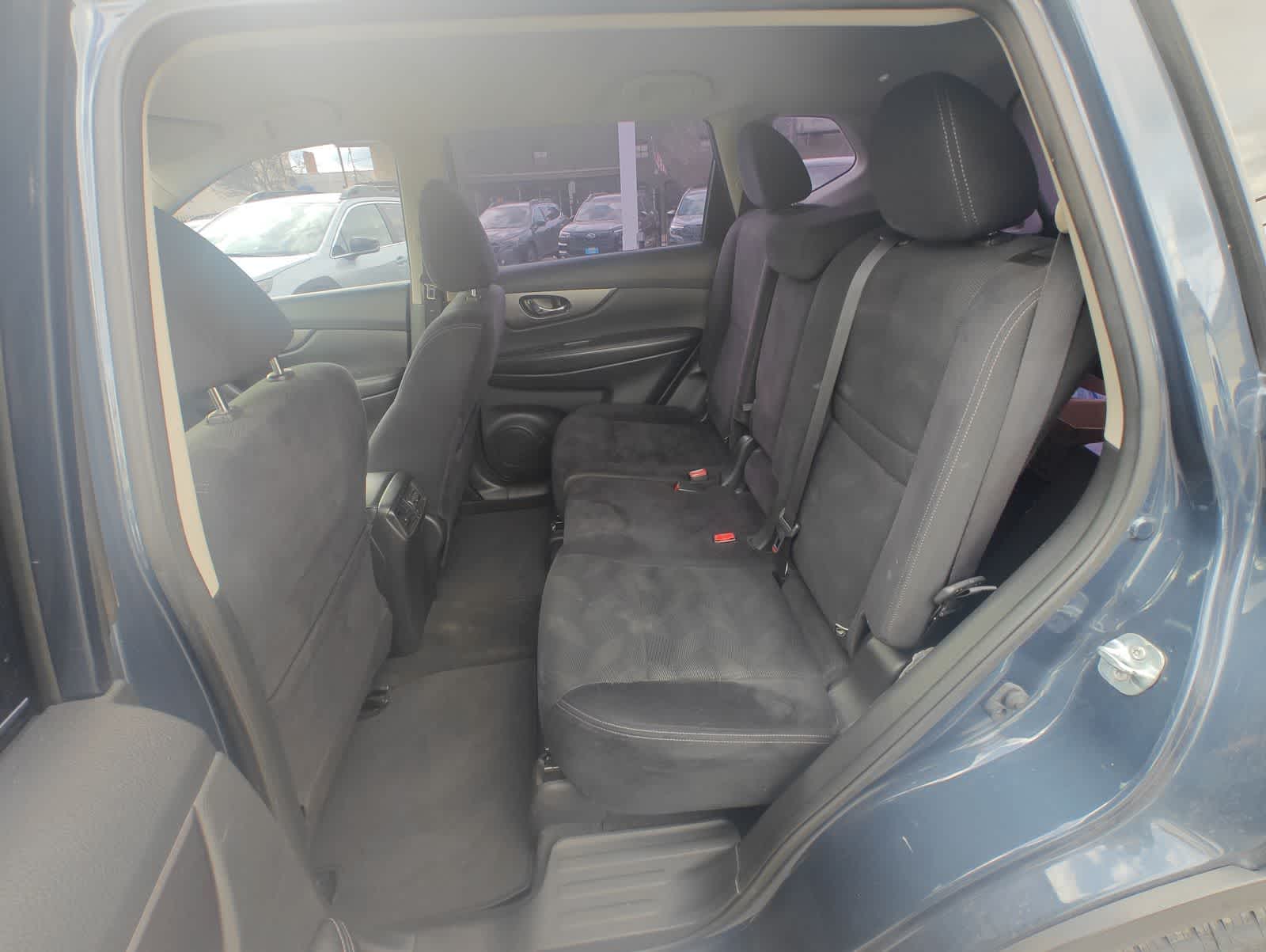 Thumbnail: 2016 Nissan Rogue - 19