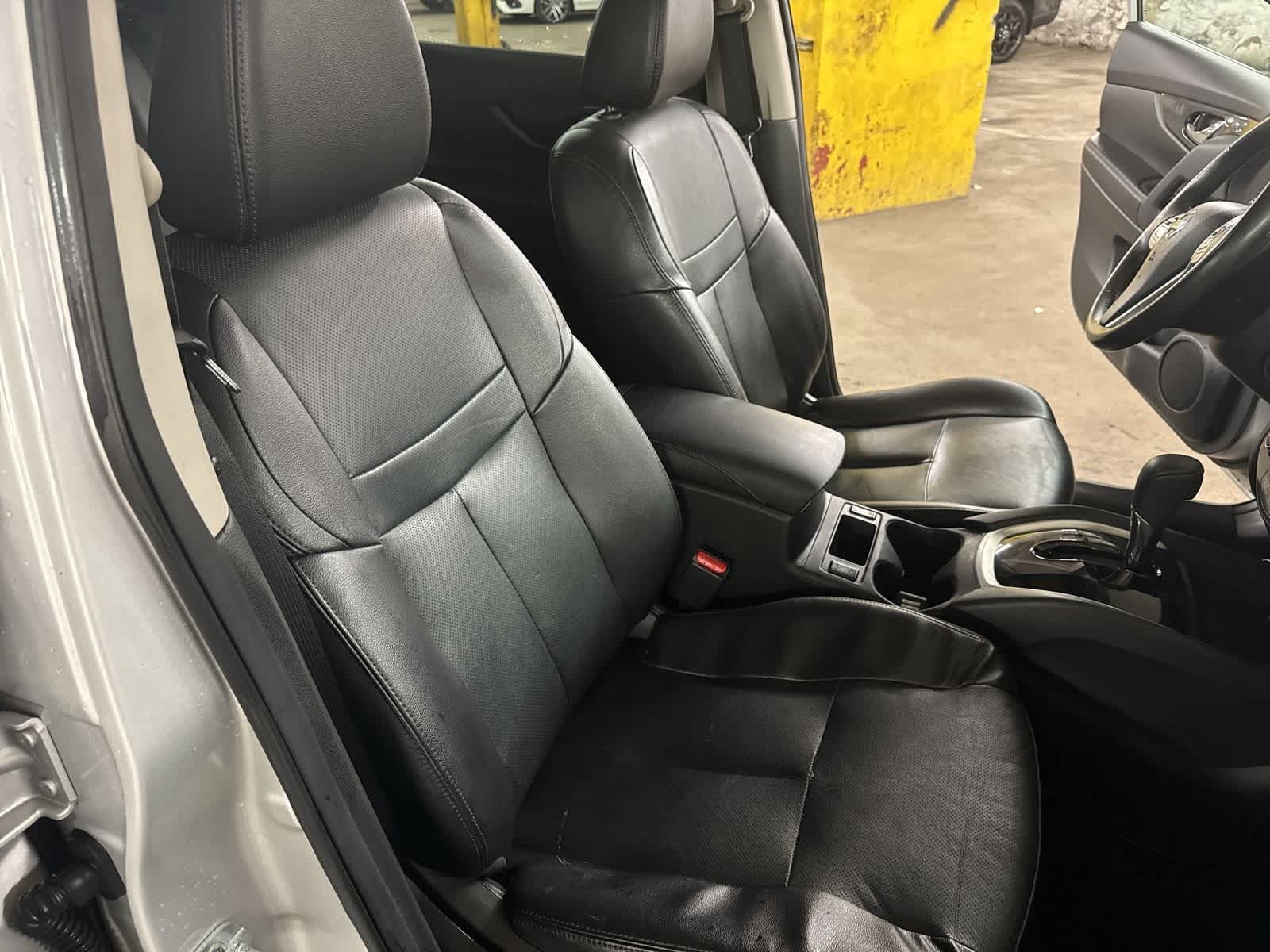 Thumbnail: 2016 Nissan Rogue - 26