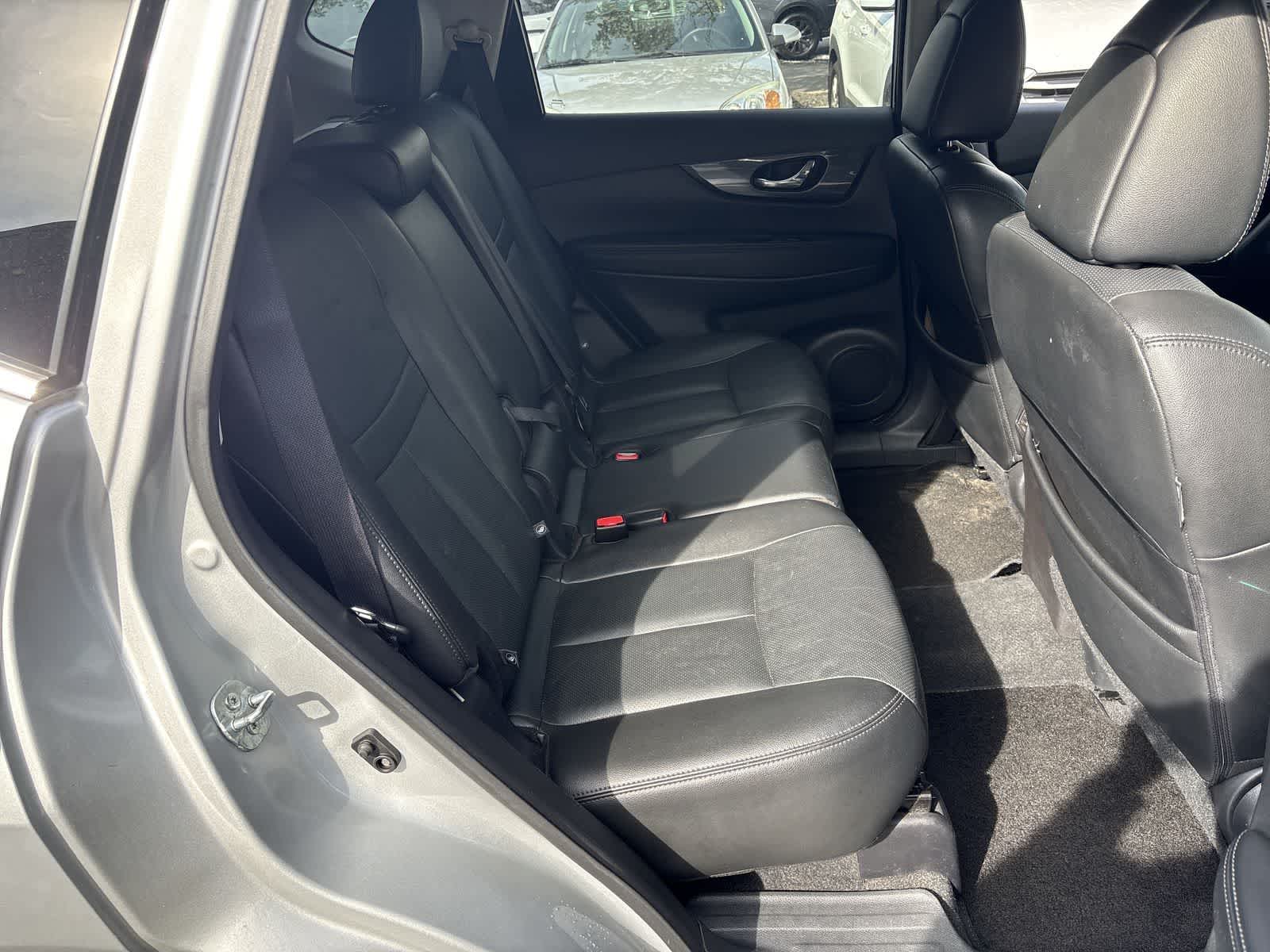 Thumbnail: 2016 Nissan Rogue - 22