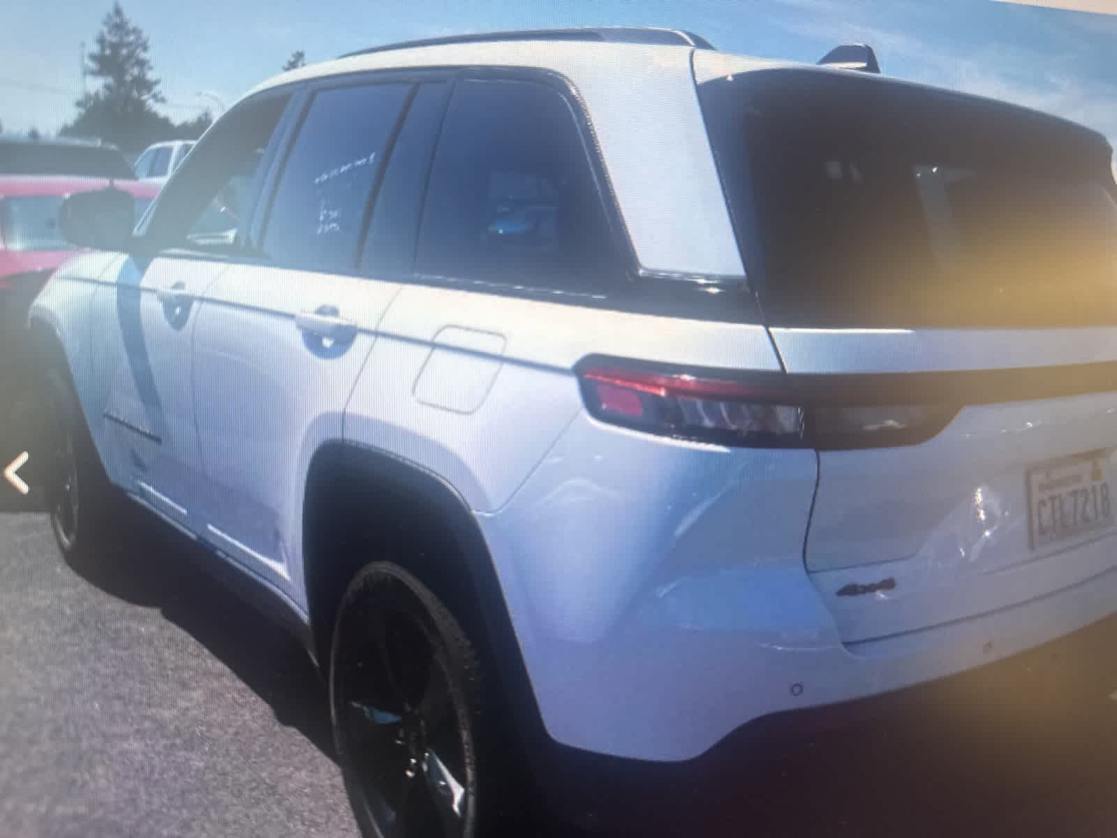 Thumbnail: 2023 Jeep Grand Cherokee - 6