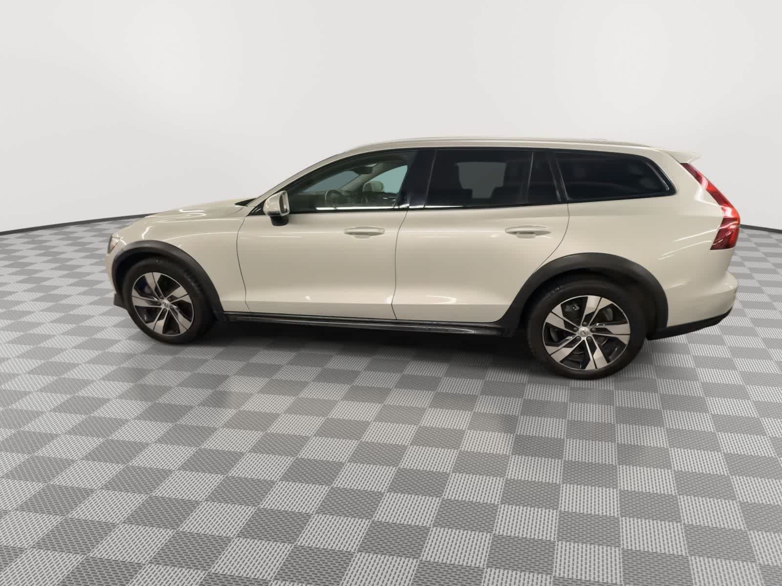 Thumbnail: 2020 Volvo S60 - 5