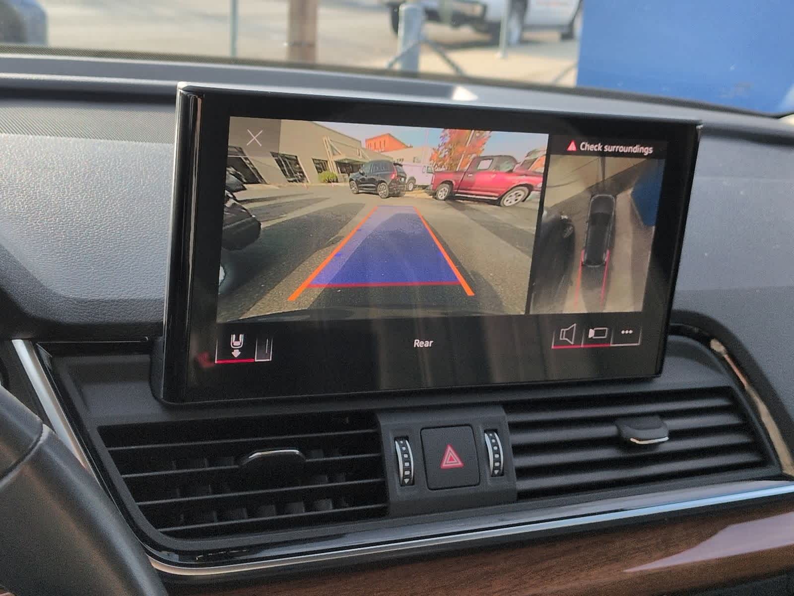 Thumbnail: 2023 Audi Q5 - 30