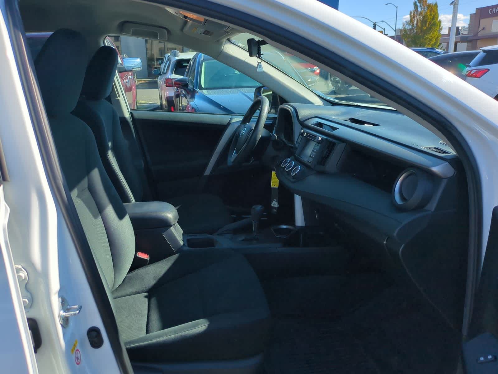 Thumbnail: 2018 Toyota RAV4 - 22