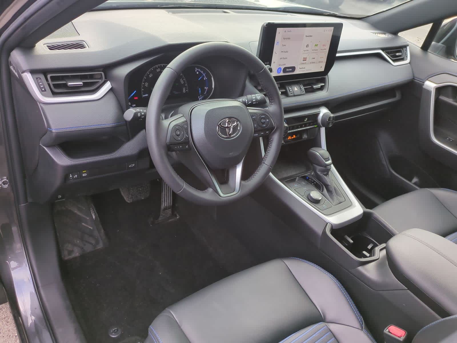 Thumbnail: 2024 Toyota RAV4 - 10