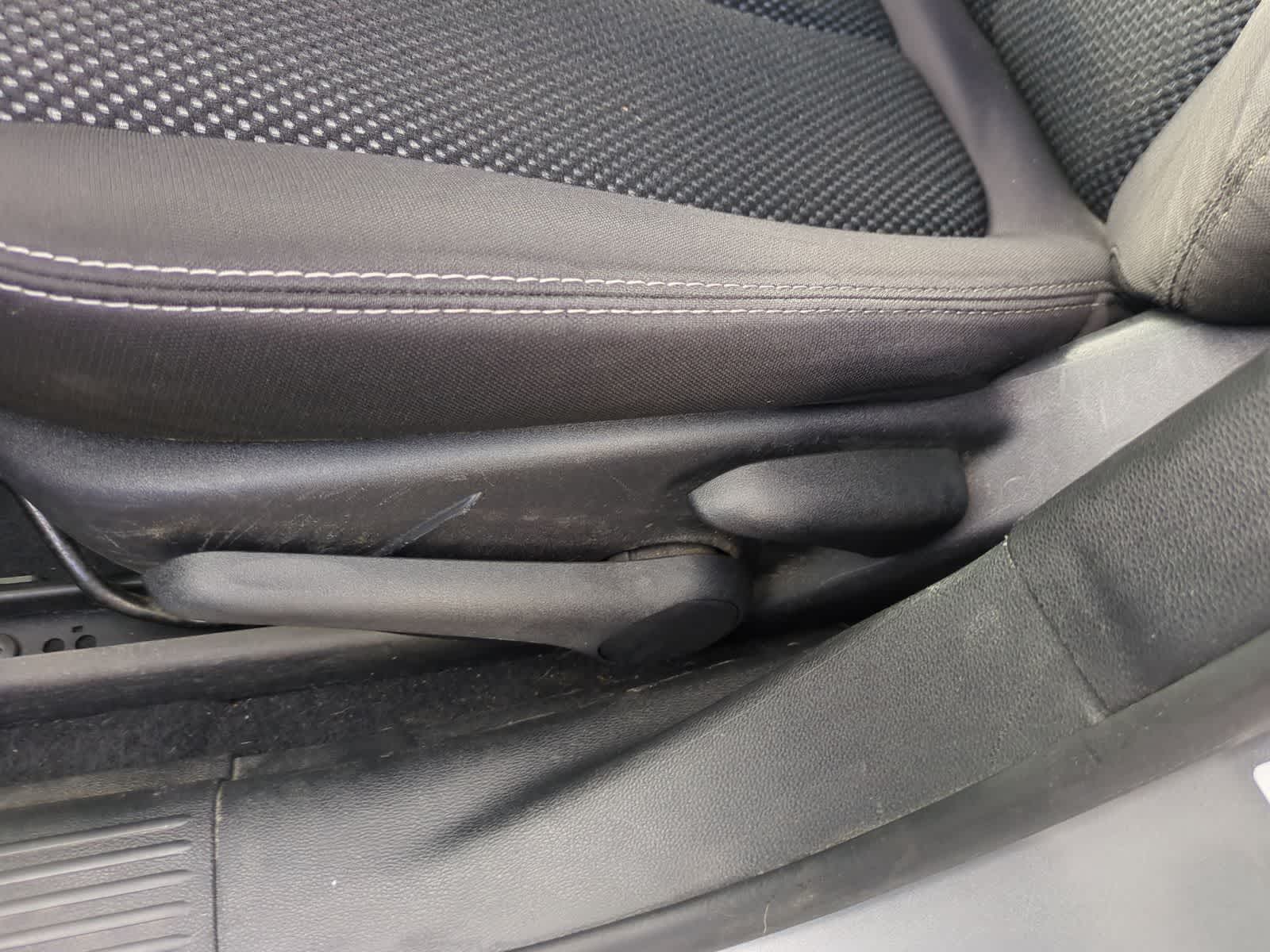 Thumbnail: 2015 Dodge Dart - 18