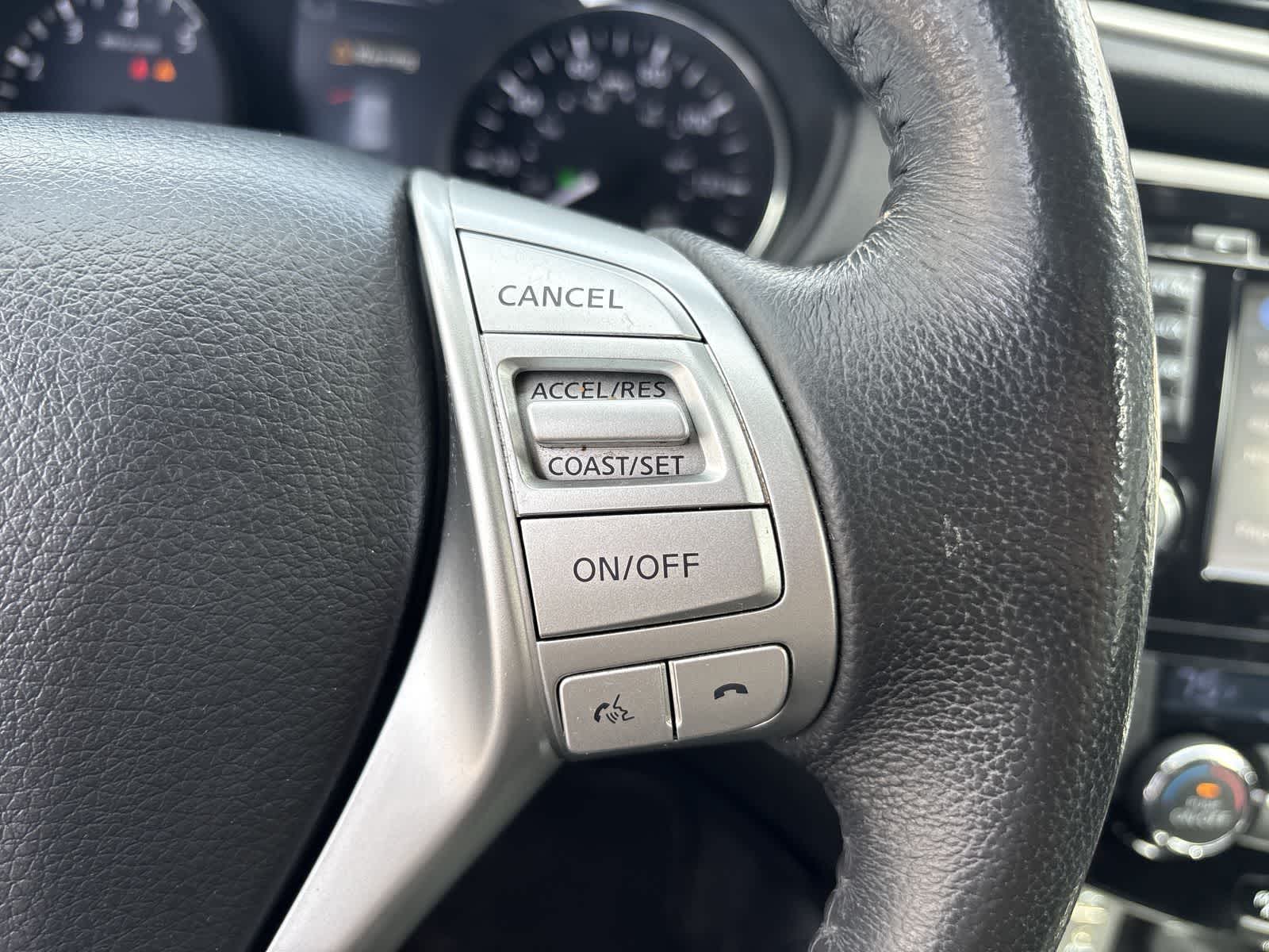 Thumbnail: 2016 Nissan Rogue - 26