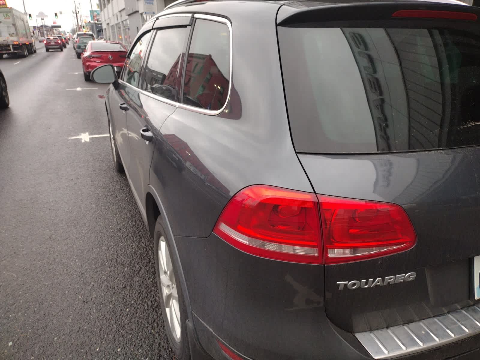 Thumbnail: 2013 Volkswagen Touareg - 4