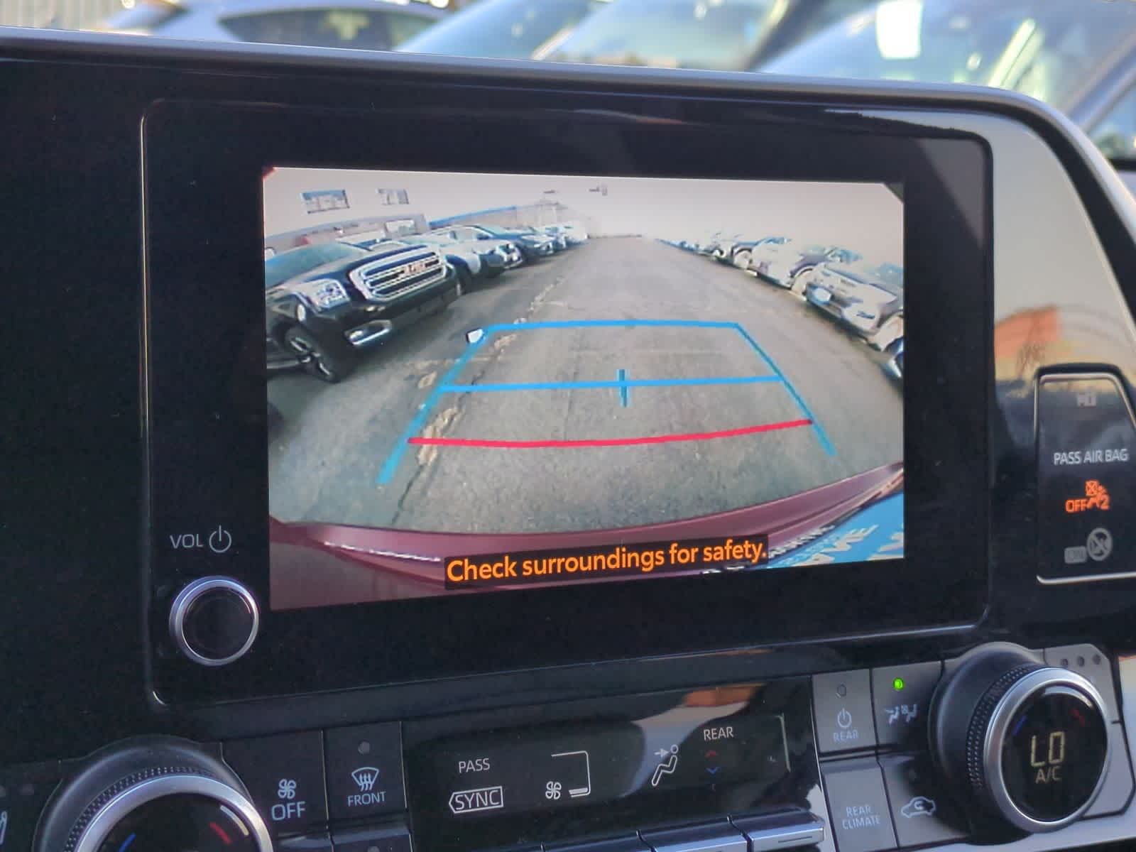 Thumbnail: 2023 Toyota Highlander - 31