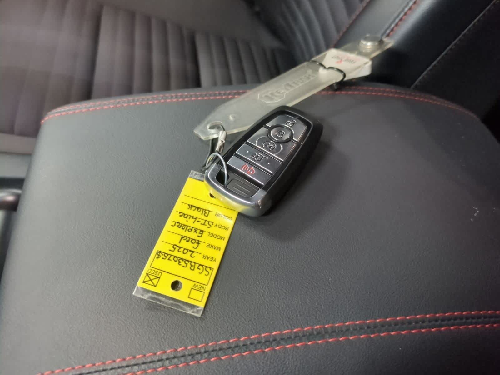 Thumbnail: 2025 Ford Explorer - 34