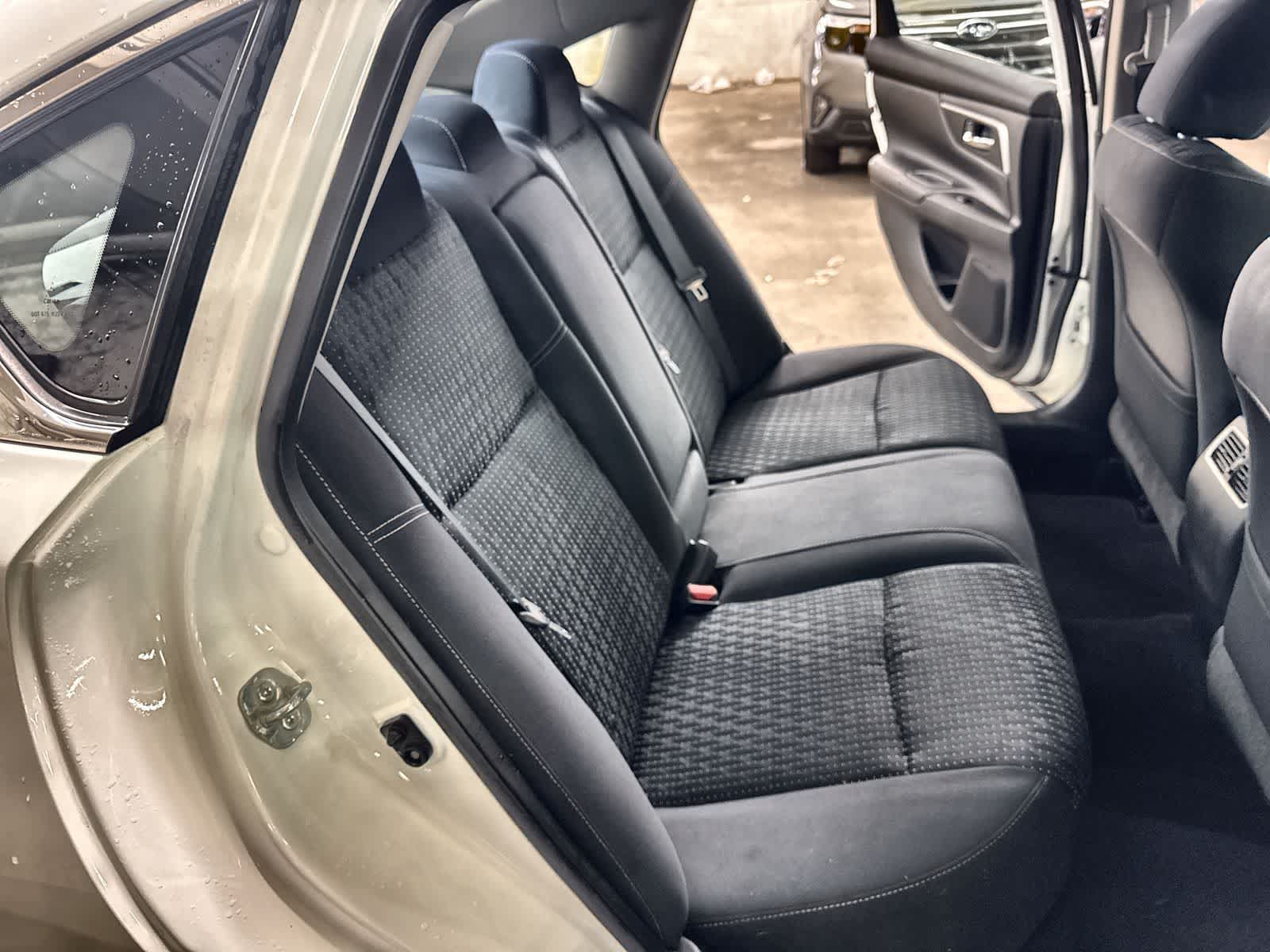 Thumbnail: 2017 Nissan Altima - 22