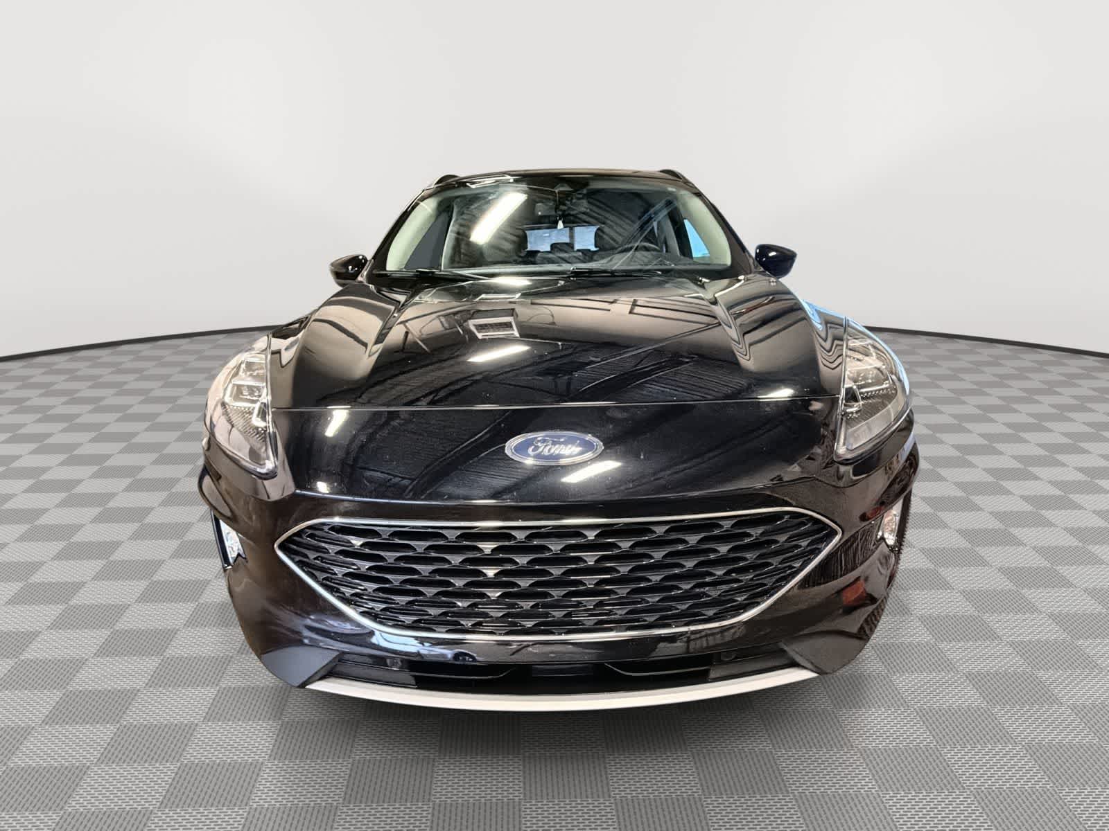 Thumbnail: 2022 Ford Escape - 3