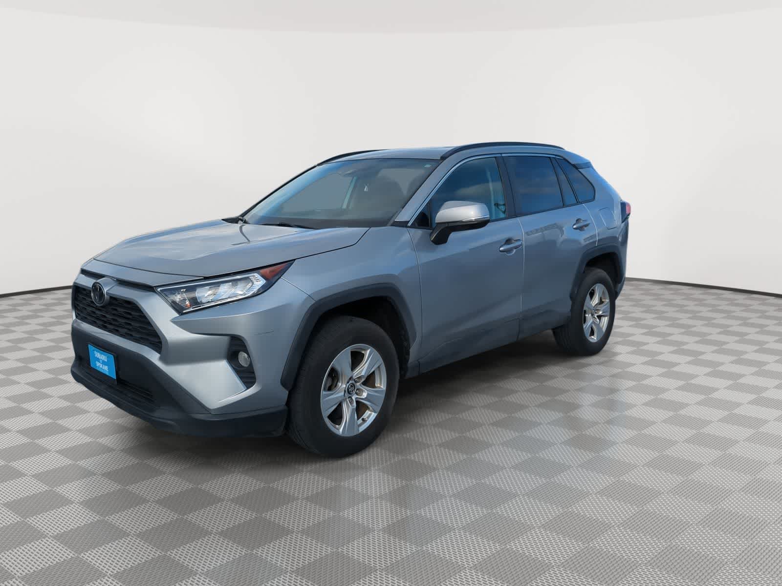 Thumbnail: 2020 Toyota RAV4 - 4