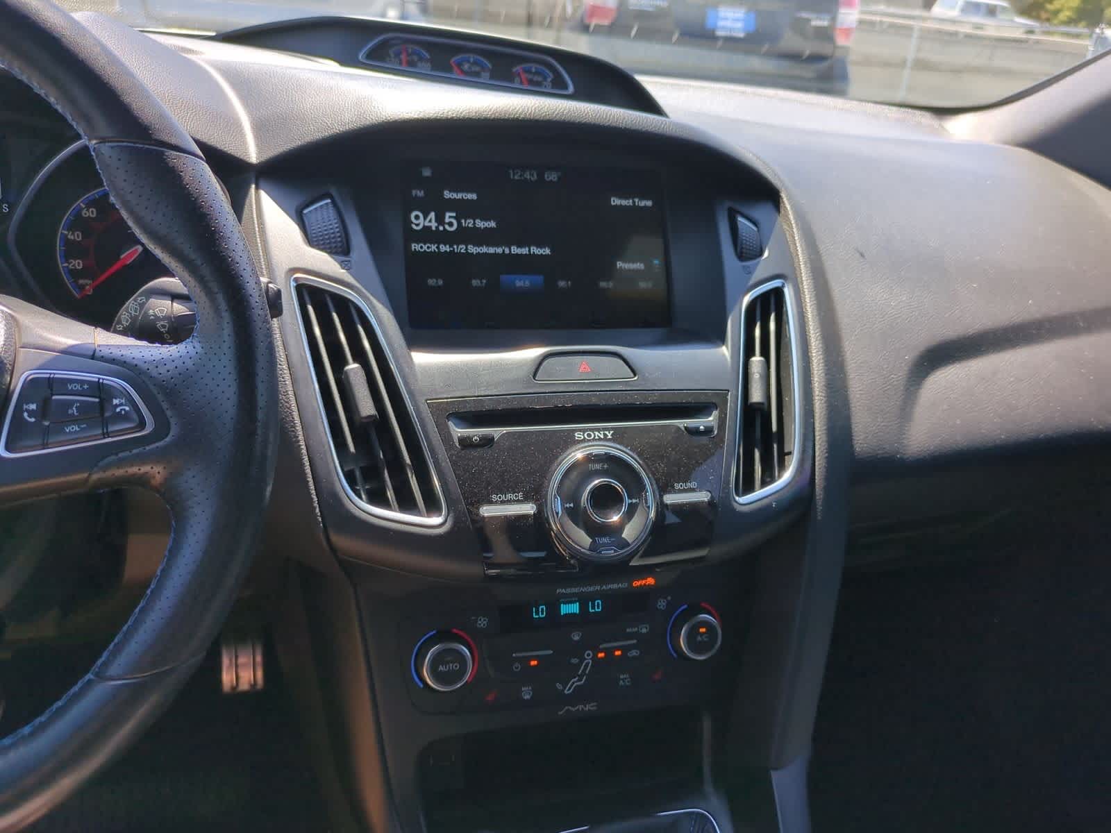 Thumbnail: 2016 Ford Focus - 29