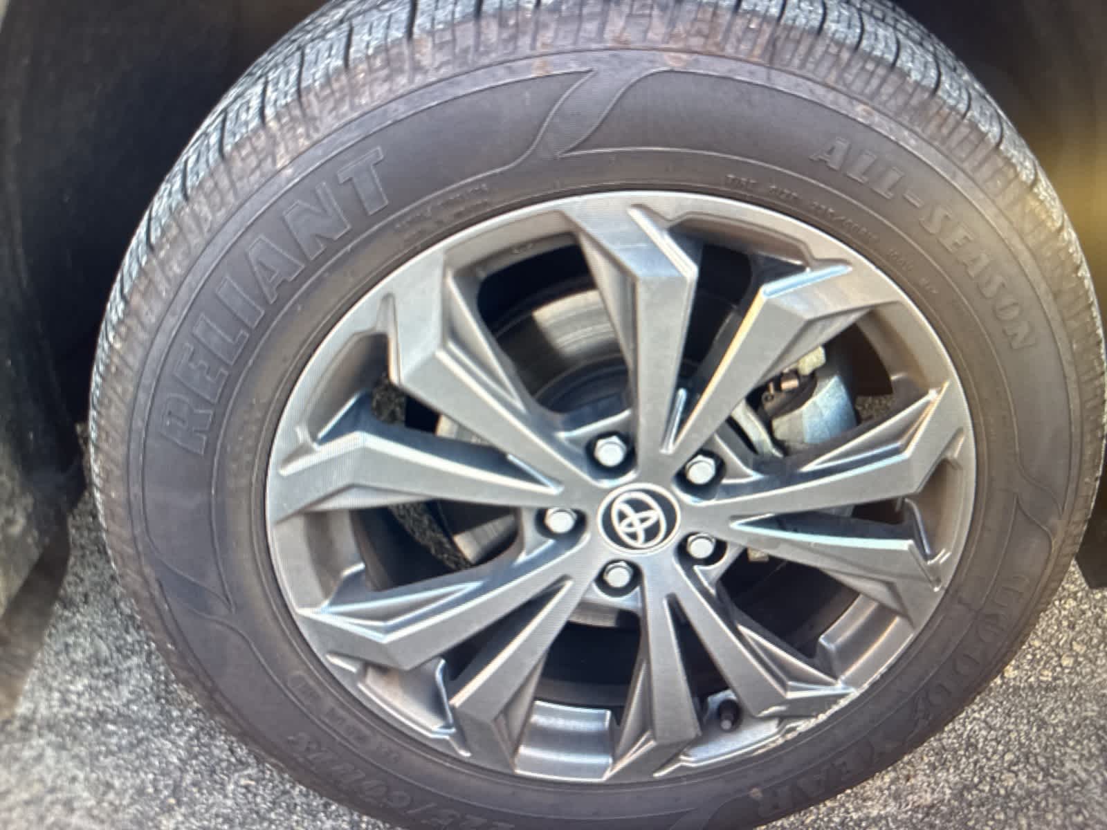 Thumbnail: 2022 Toyota RAV4 - 10