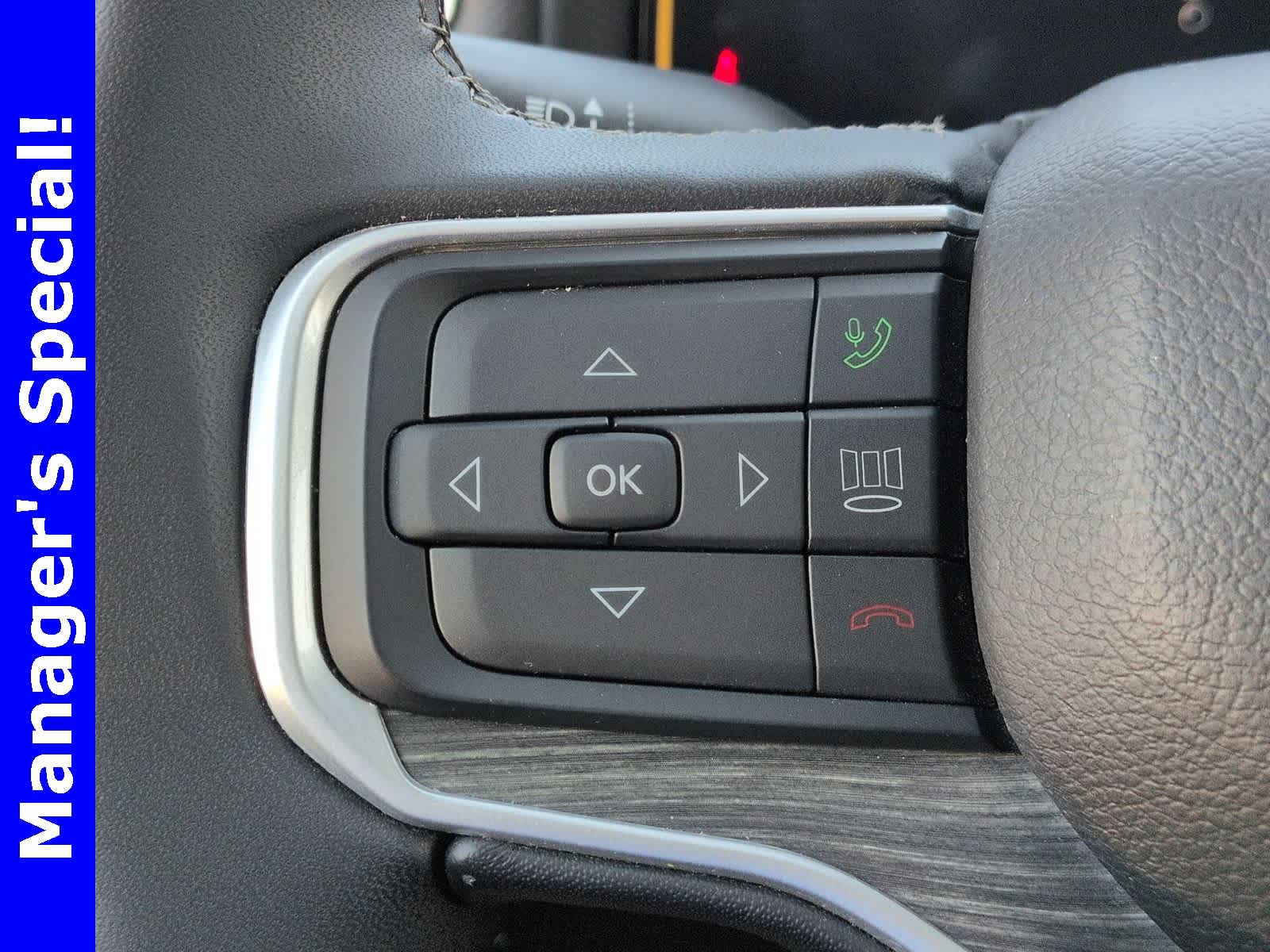 Thumbnail: 2023 Jeep Wagoneer - 24