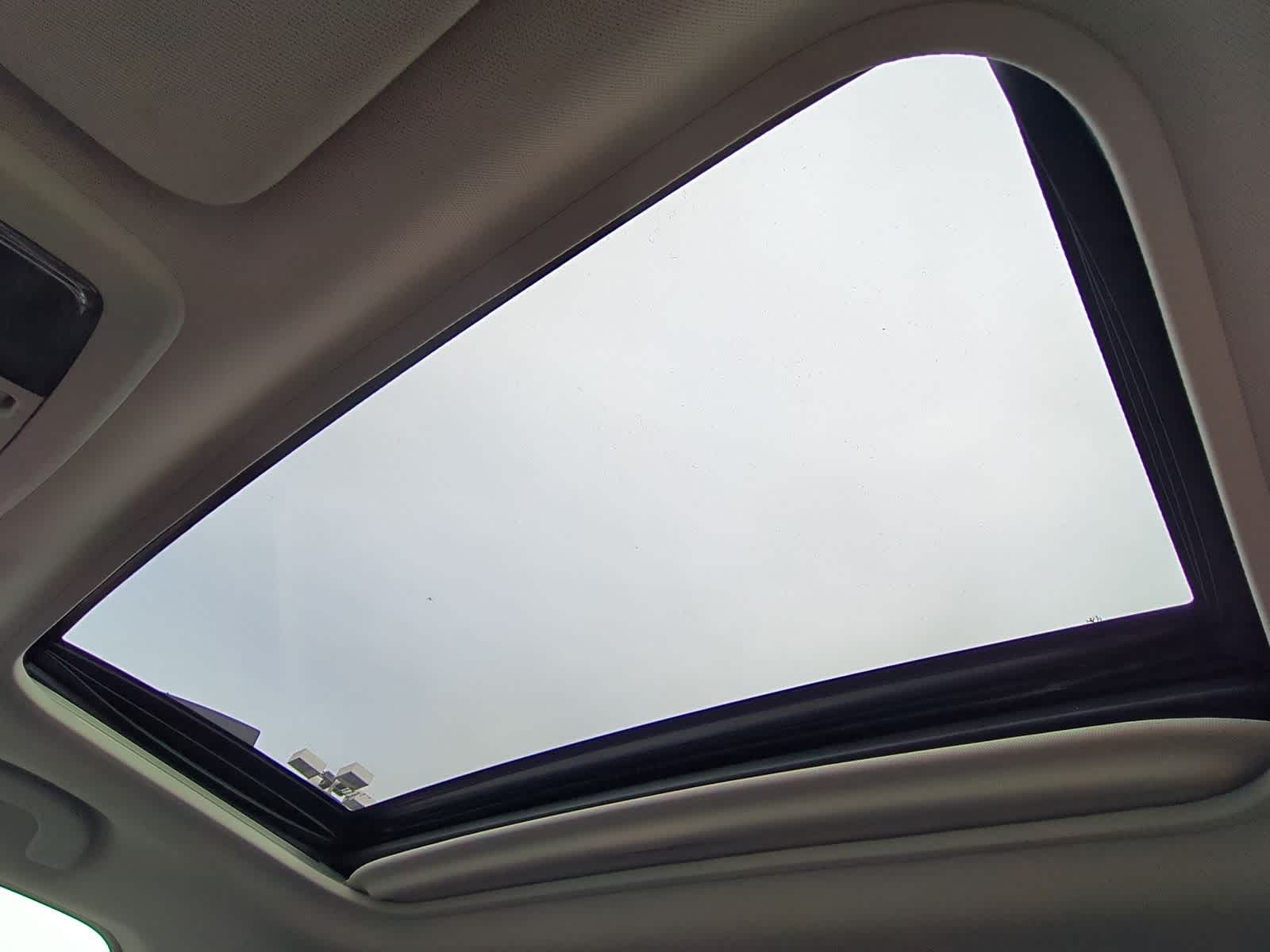 Thumbnail: 2016 Subaru Outback - 20