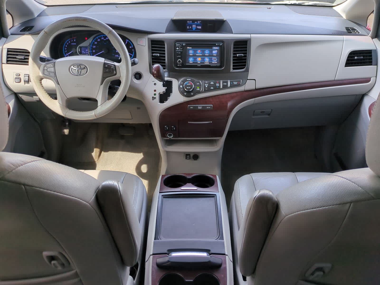 Thumbnail: 2013 Toyota Sienna - 16
