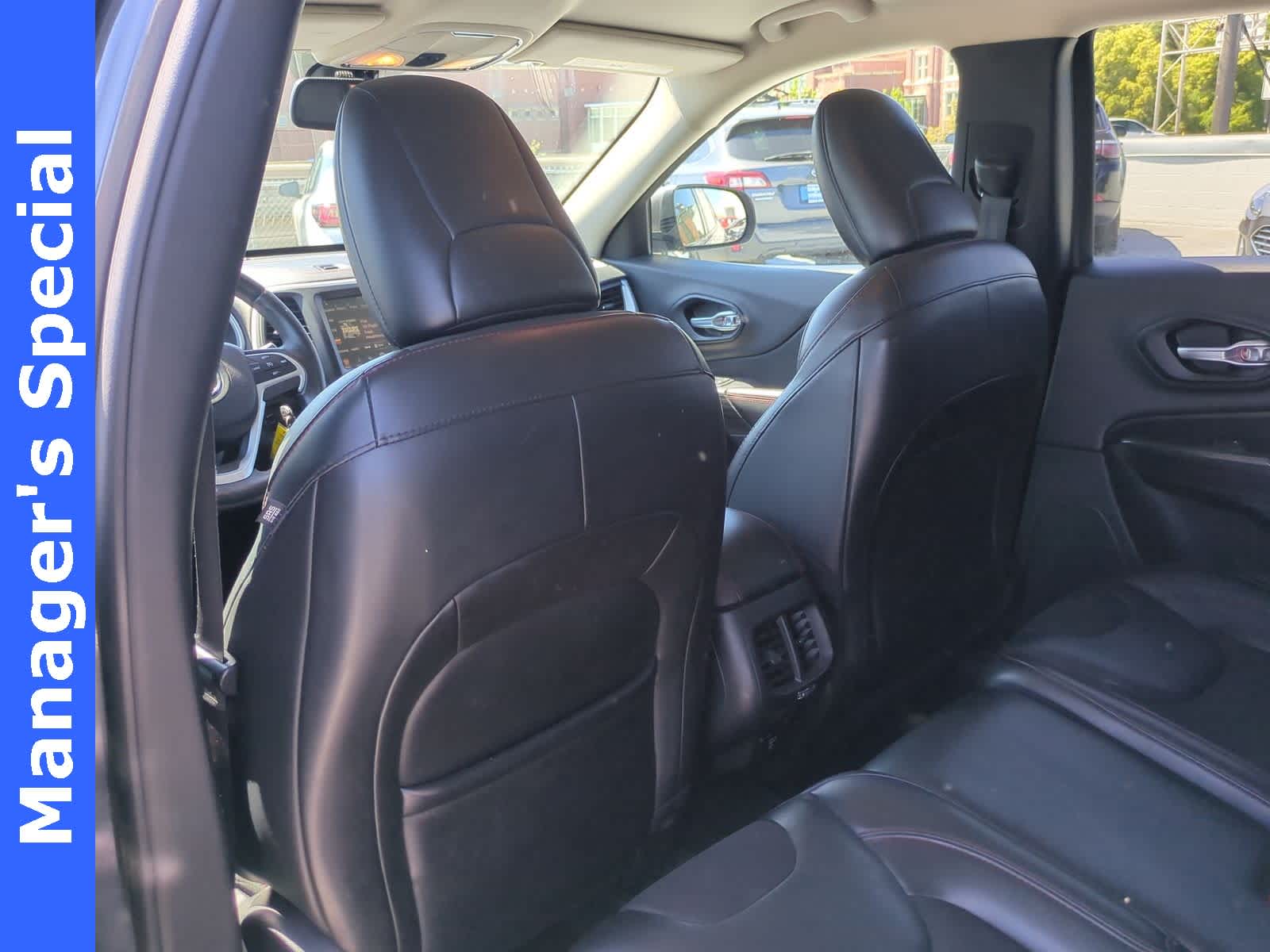 Thumbnail: 2016 Jeep Cherokee - 19