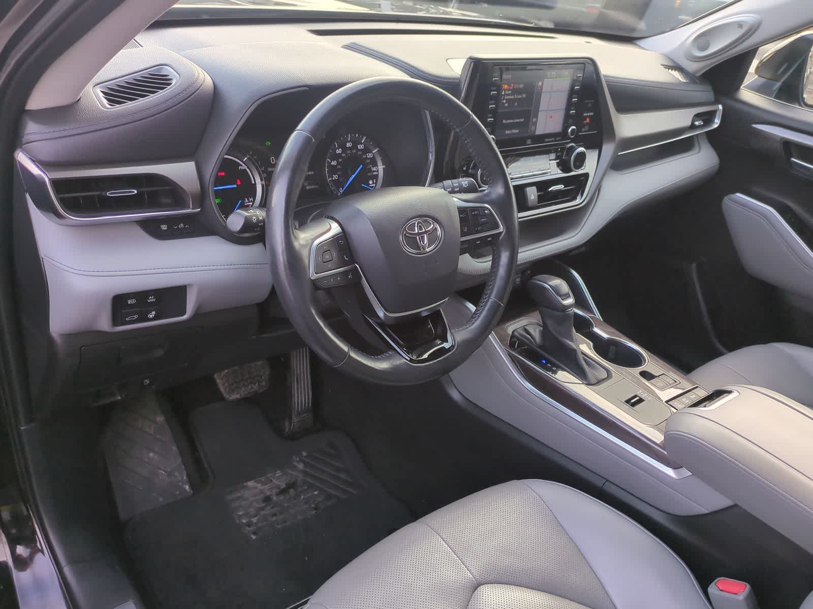 Thumbnail: 2021 Toyota Highlander - 10