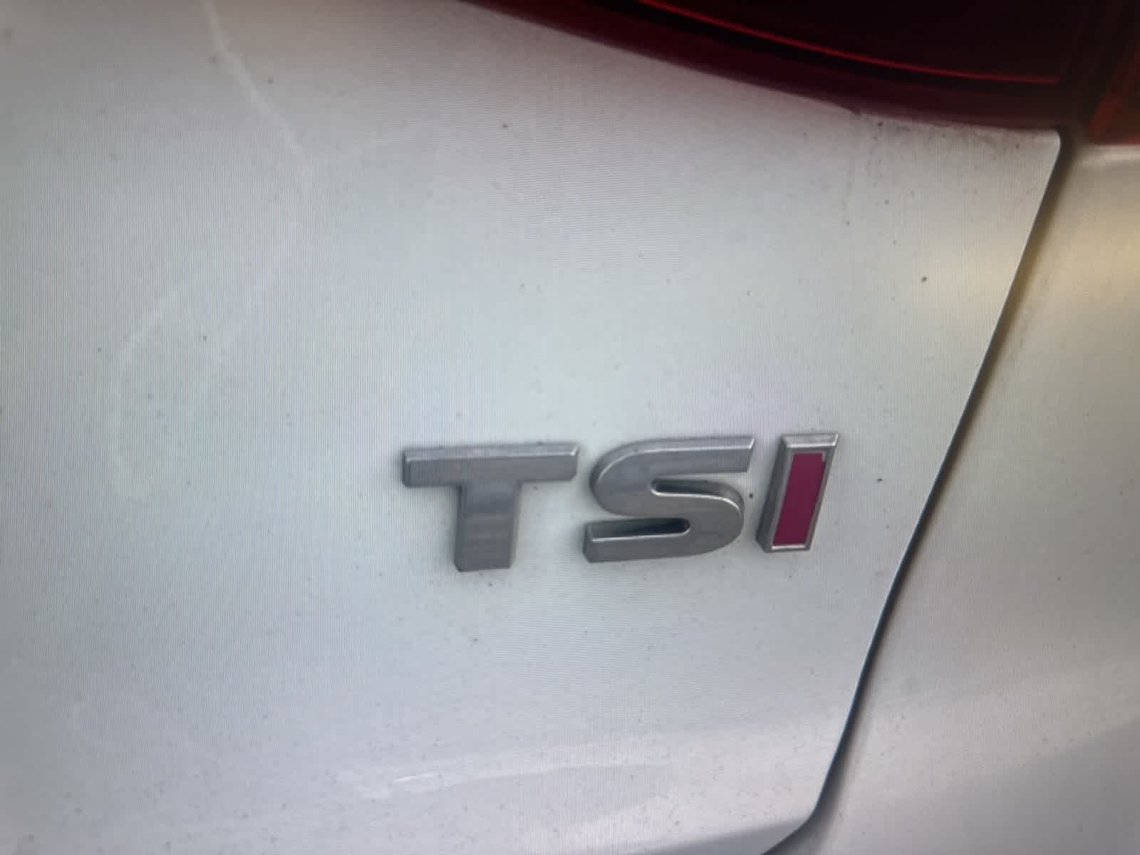 Thumbnail: 2017 Volkswagen Jetta - 9