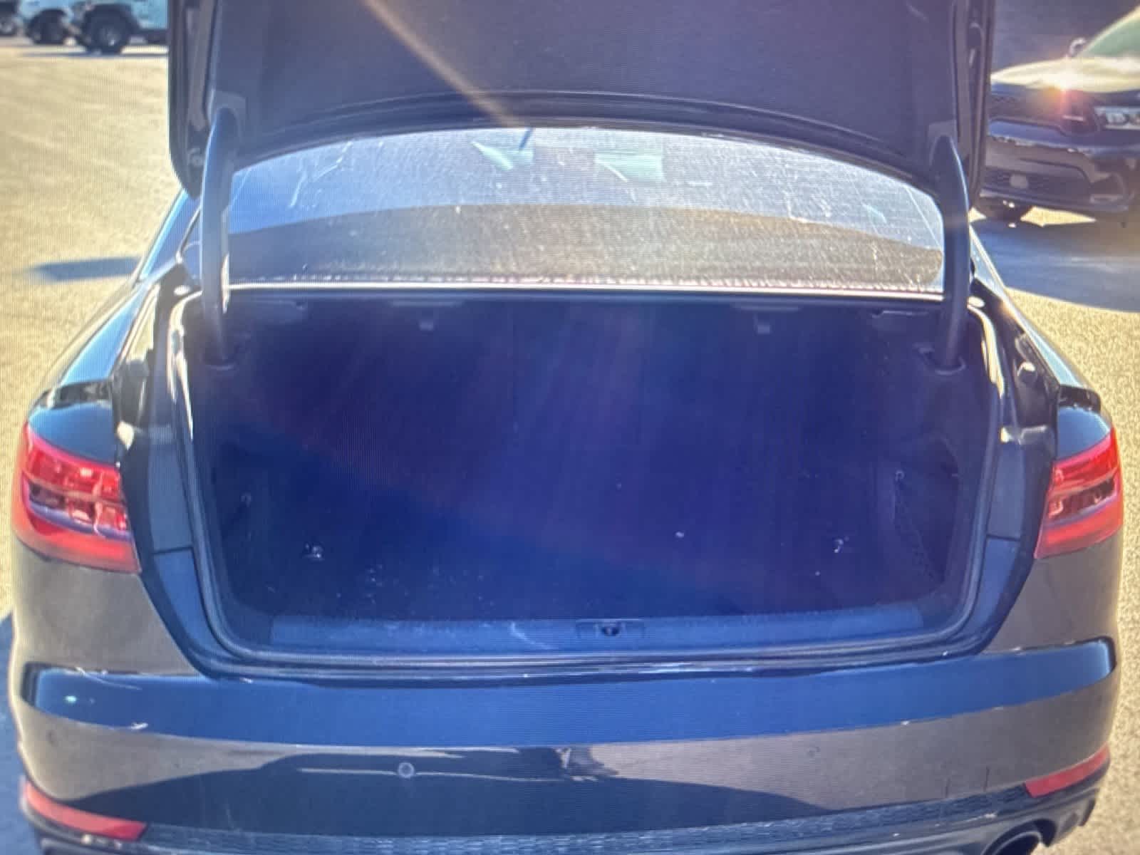 Thumbnail: 2017 Audi A4 - 21