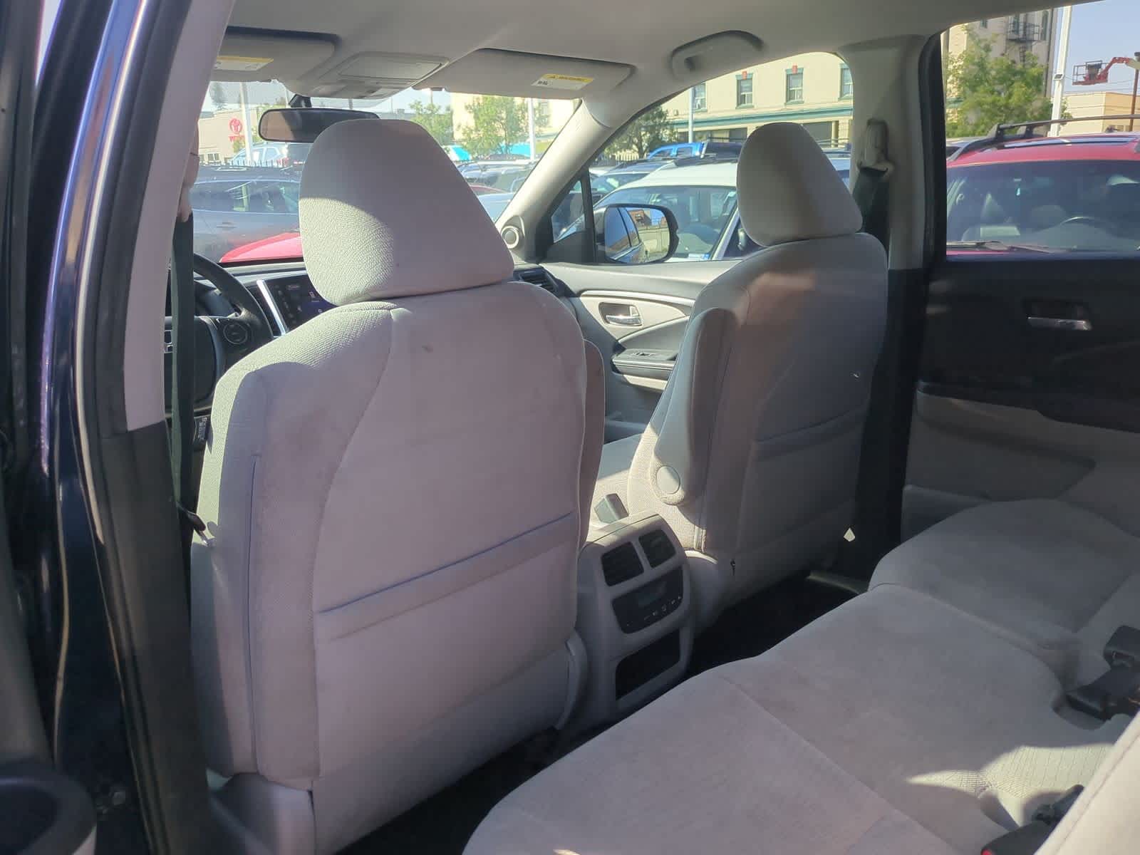 Thumbnail: 2018 Honda Pilot - 19