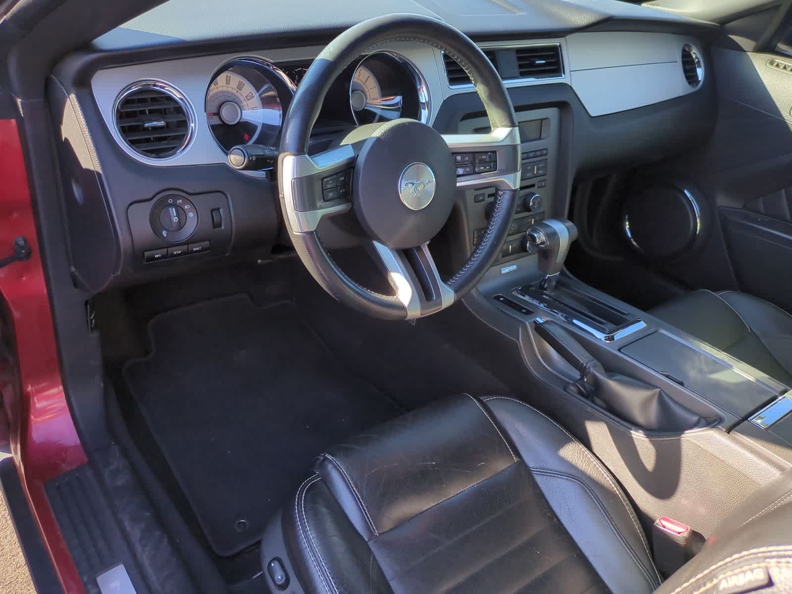 Thumbnail: 2010 Ford Mustang - 10