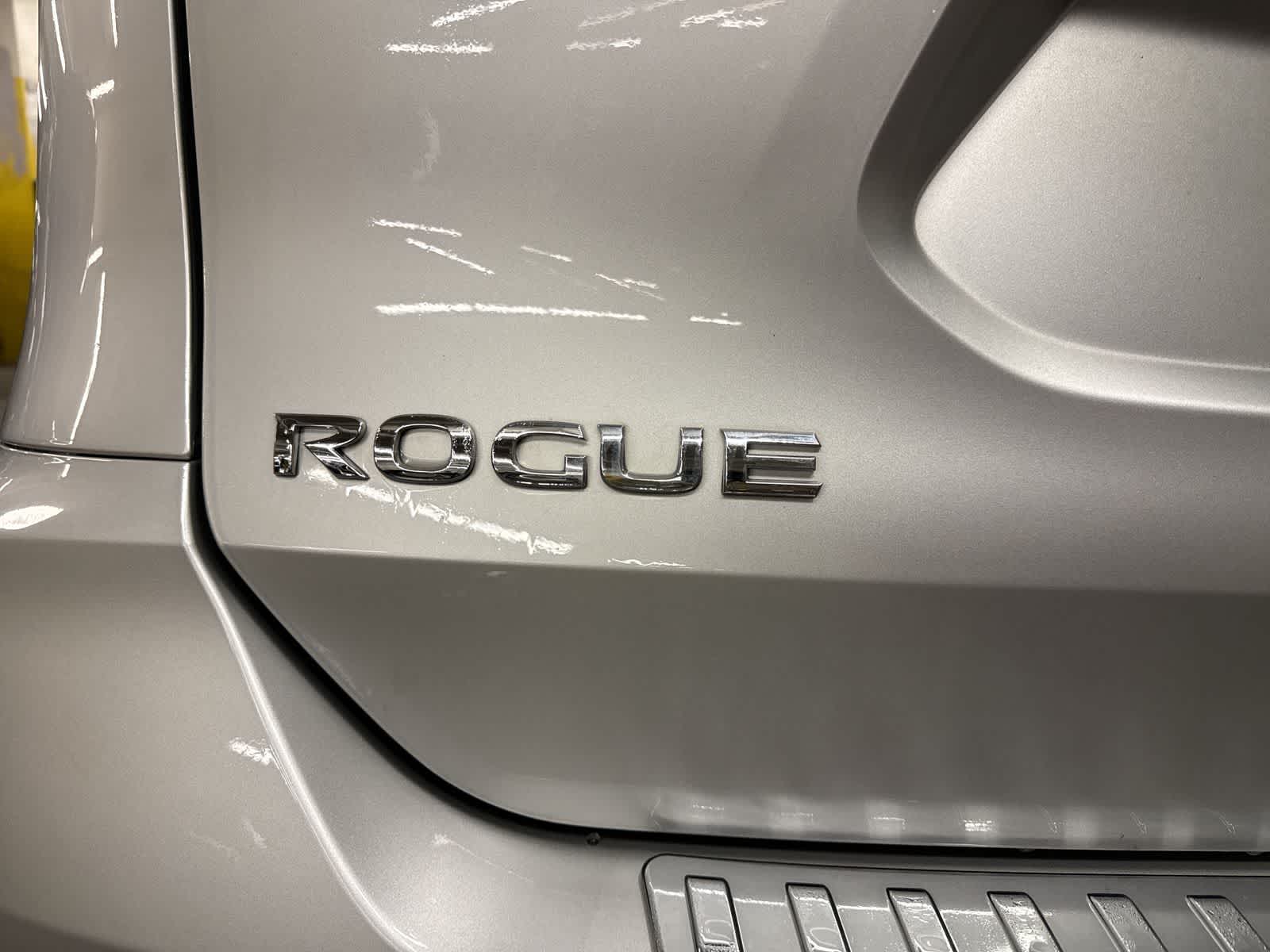 Thumbnail: 2020 Nissan Rogue - 12