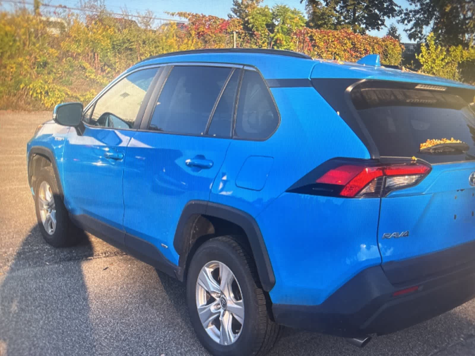 Thumbnail: 2021 Toyota RAV4 - 3