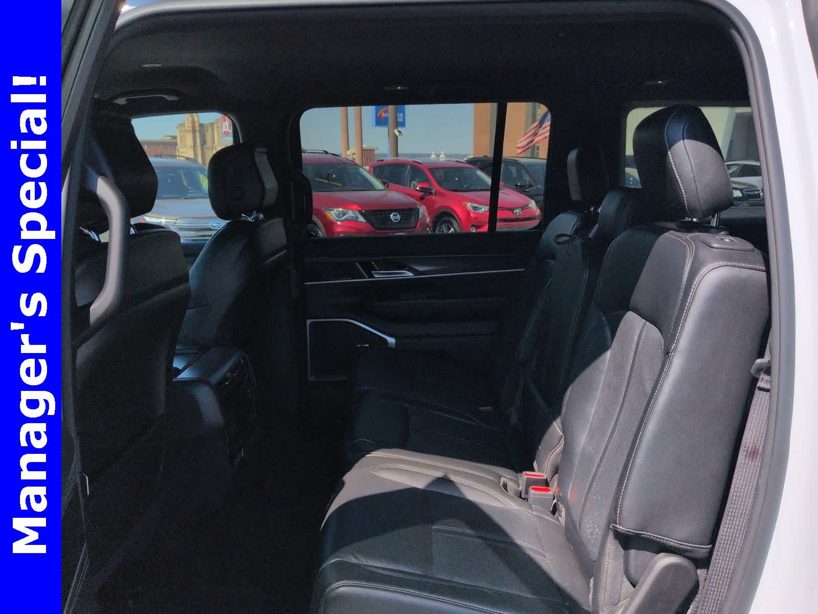 Thumbnail: 2023 Jeep Wagoneer - 20