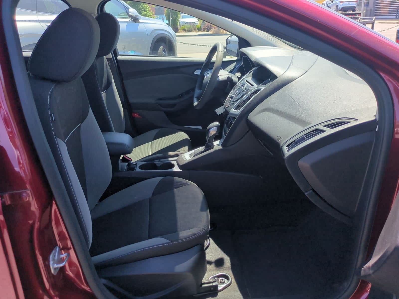 Thumbnail: 2014 Ford Focus - 21