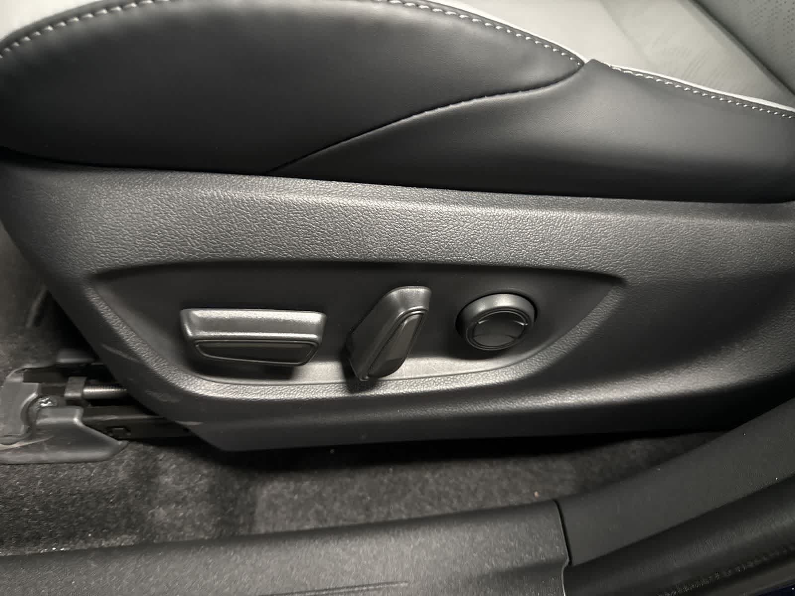 Thumbnail: 2026 Subaru Solterra - 16