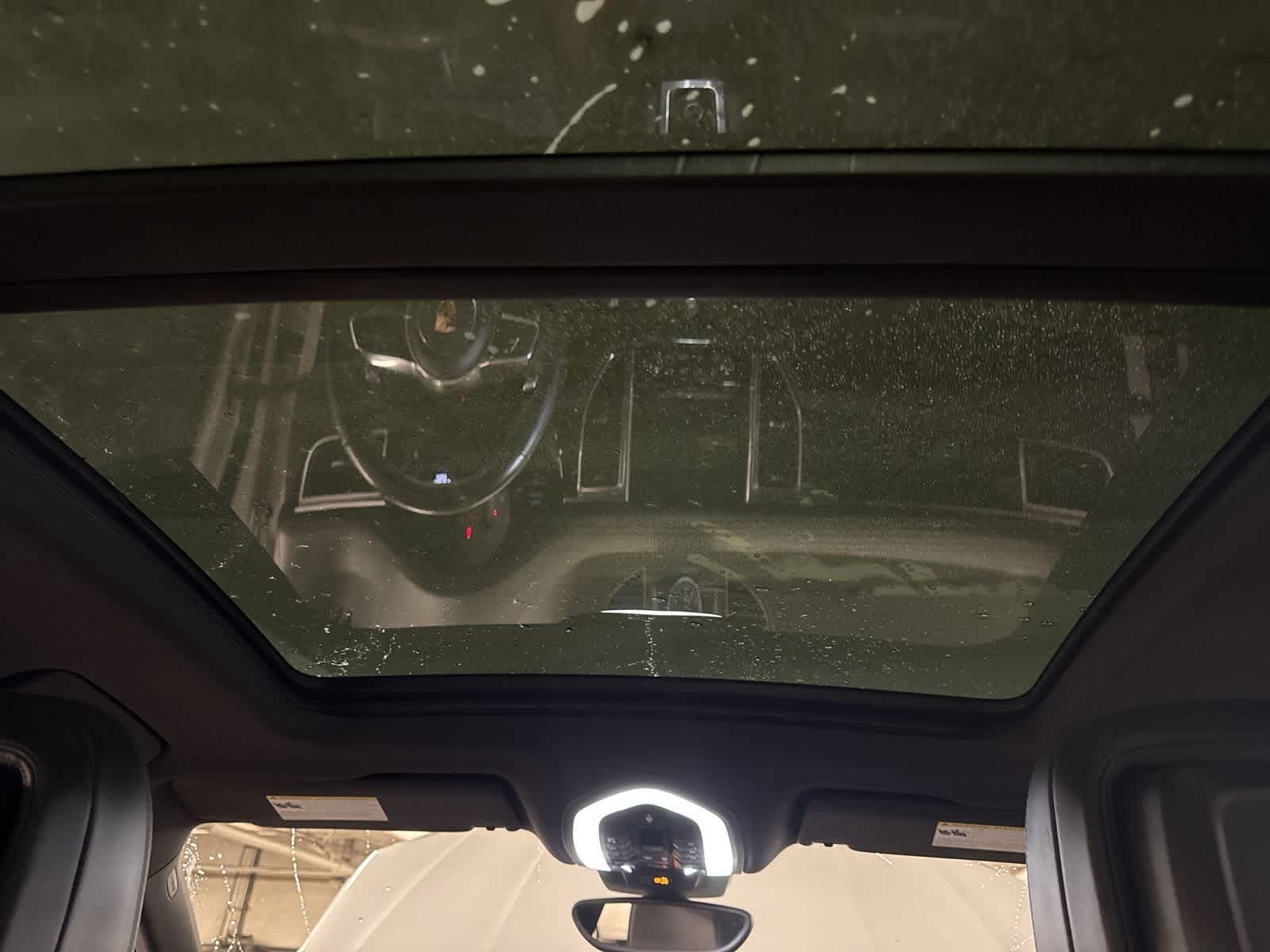 Thumbnail: 2017 Porsche Macan - 22