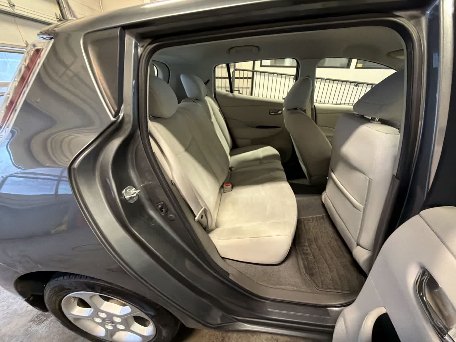 Thumbnail: 2015 Nissan Leaf - 20