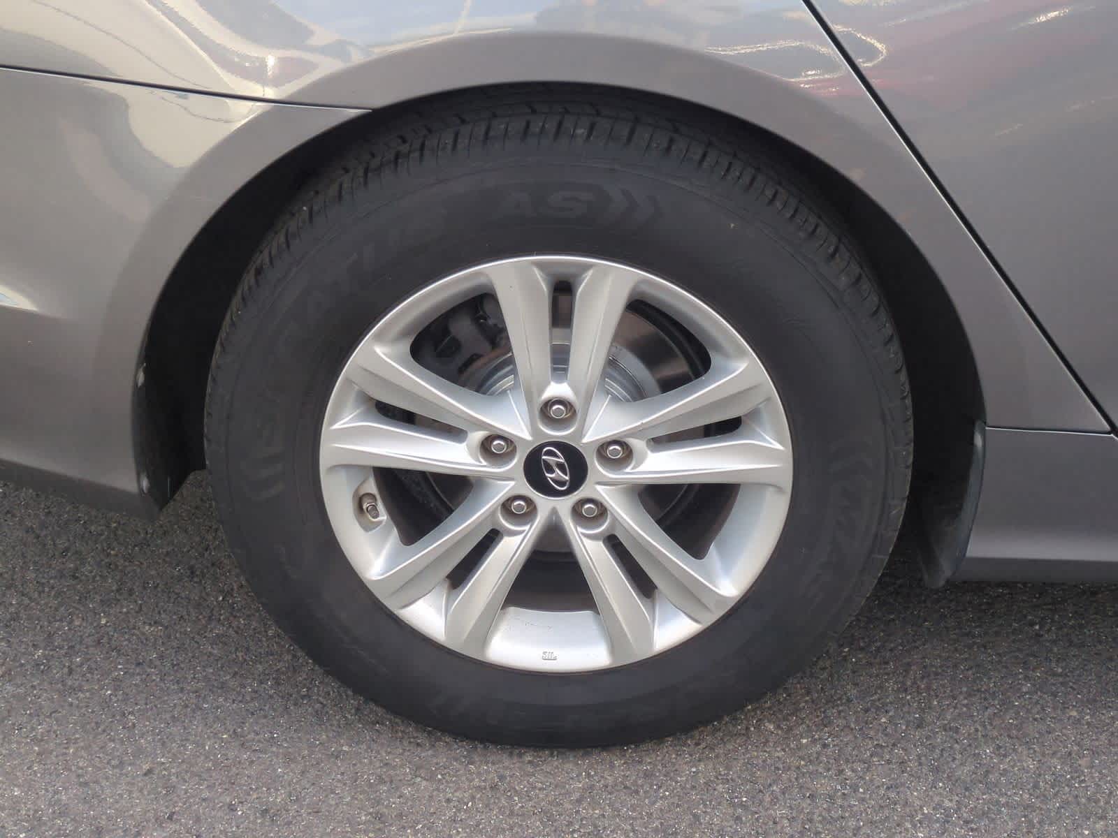 Thumbnail: 2013 Hyundai Sonata - 14