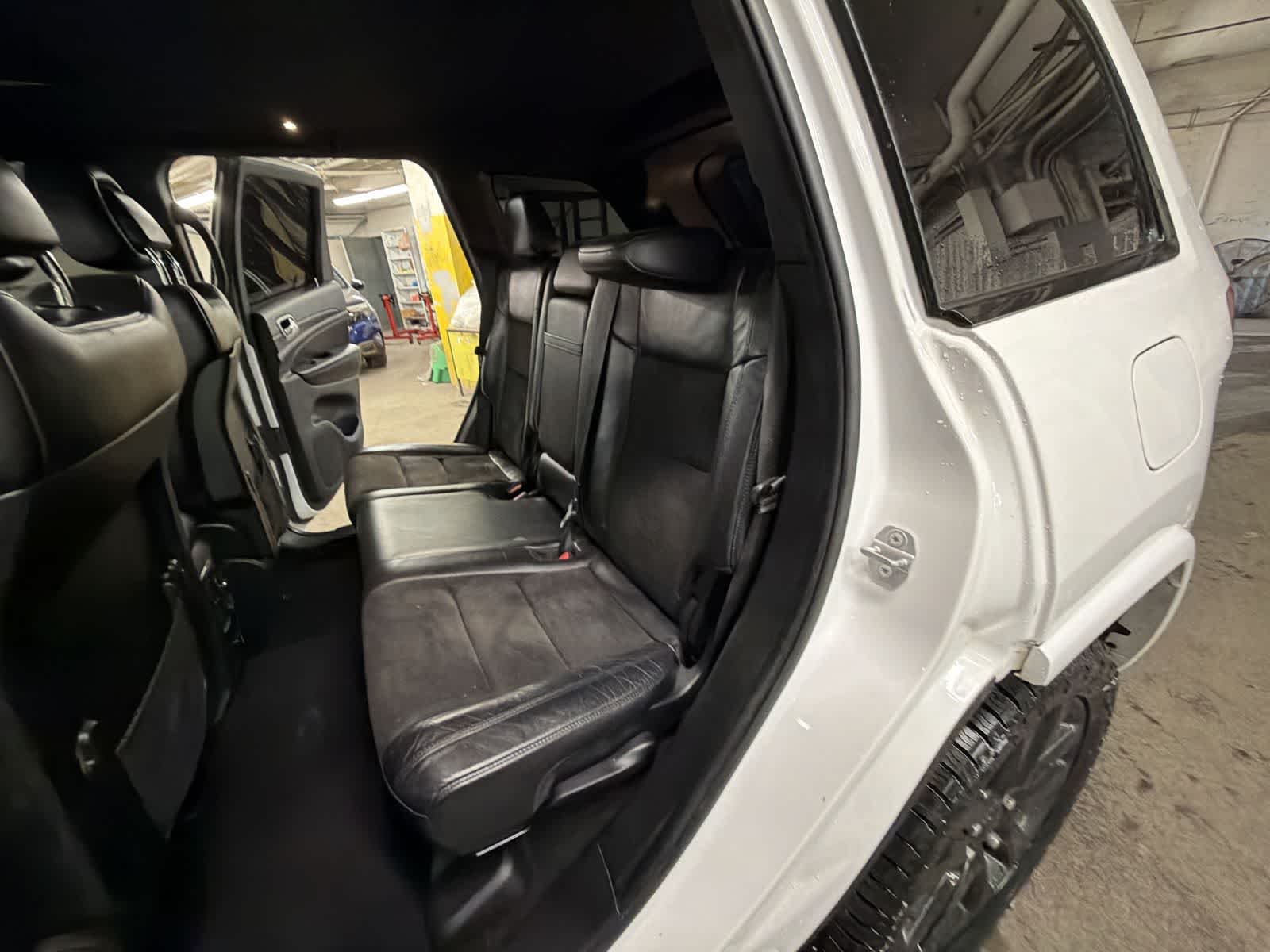 Thumbnail: 2021 Jeep Grand Cherokee - 21